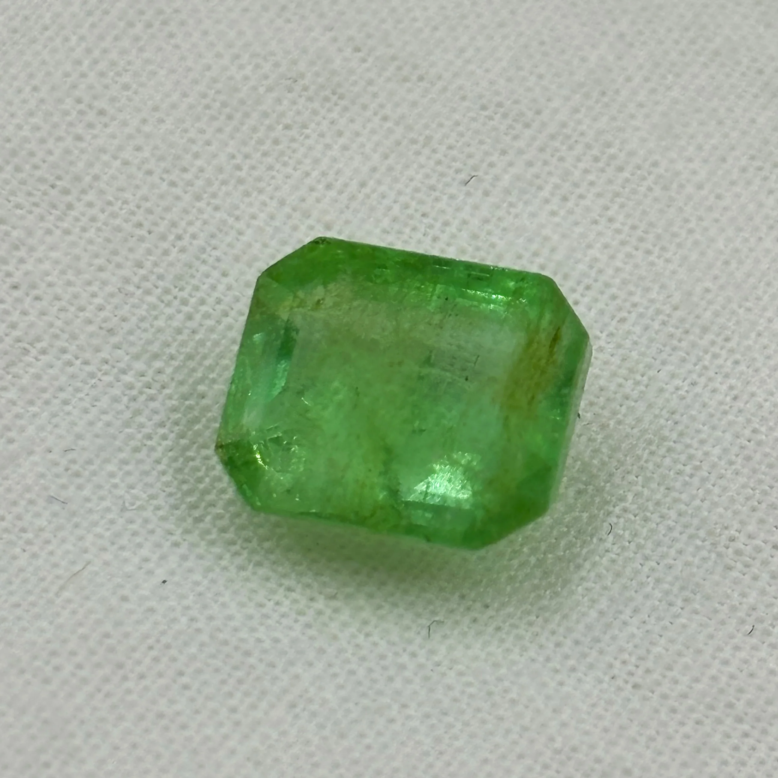 Wholesale 9.5x8.0mm Octagon Emerald Cut Green Colombian Emerald Stone Price