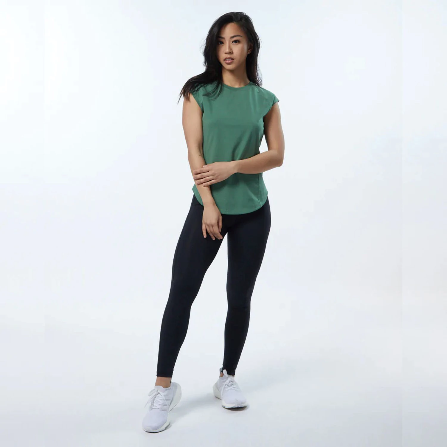 Performance Fit 95% Cotton 5% Spandex Fitted Cap Sleeves Raglan Shaped Crew Neckline Women Luxury Green T-Shirt with Scoop Hem