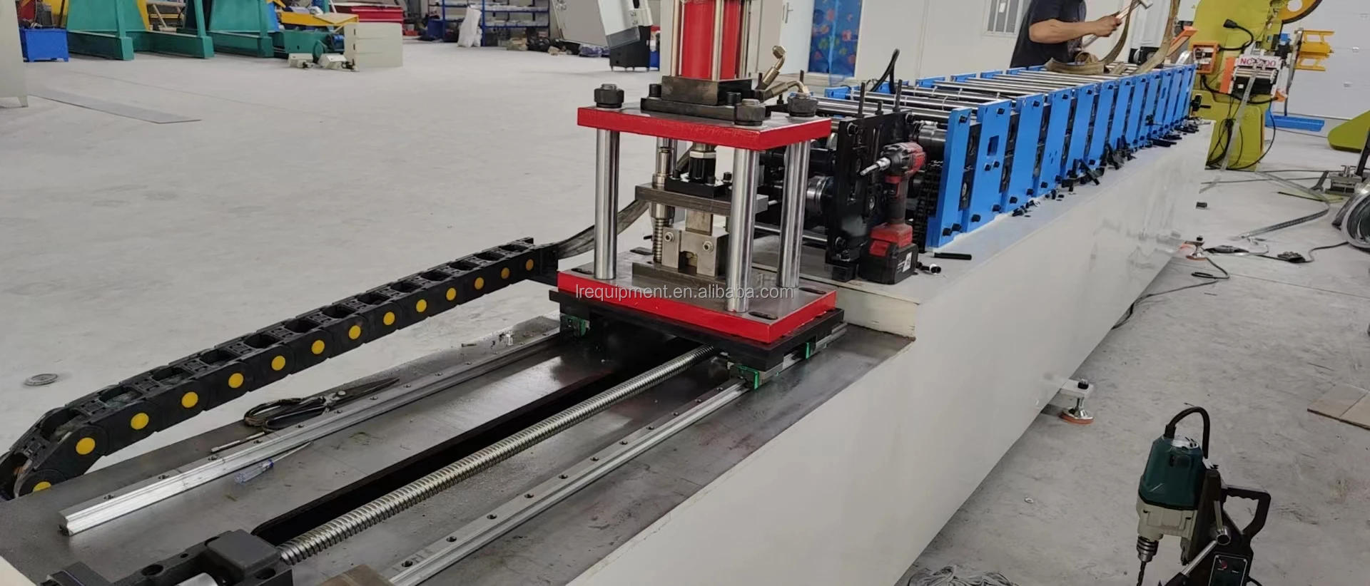 Omega Type Furring Channel Light Gauge Steel Roll Forming Machine for Steel Truss Machine