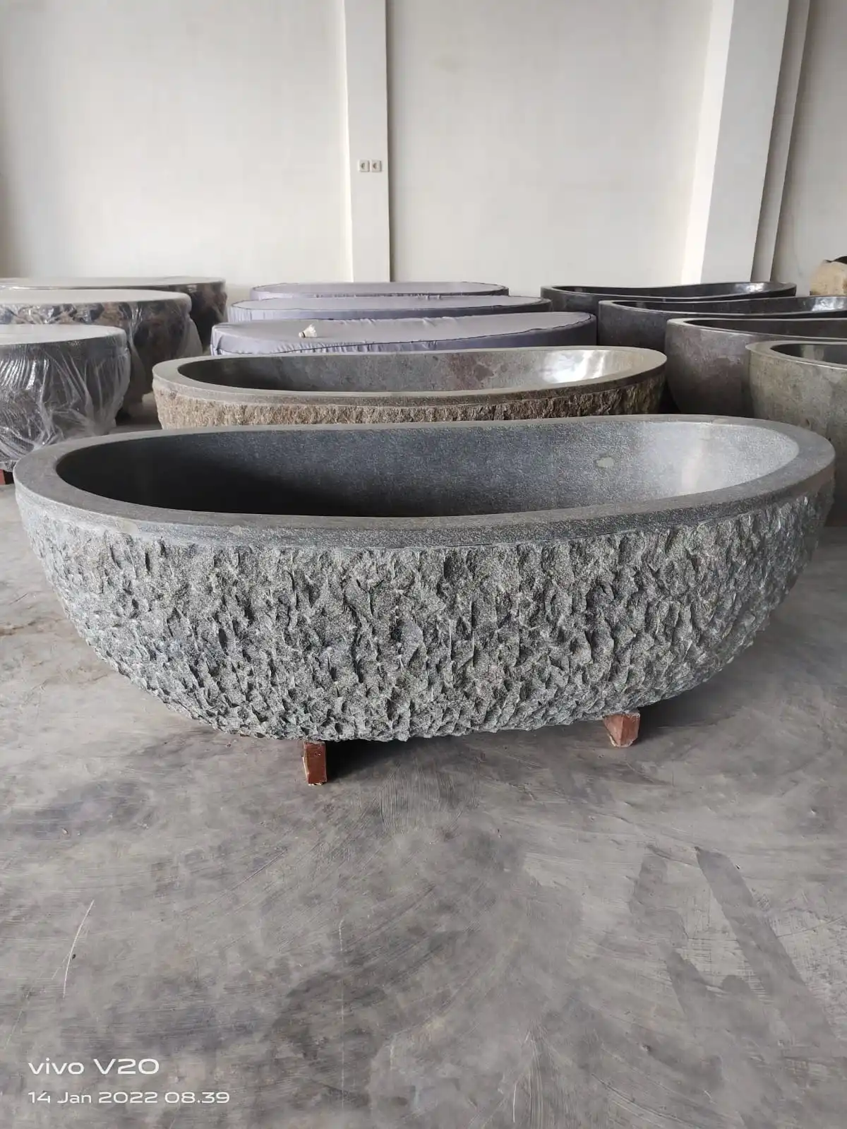 Indonesia Hand Carved Limestone Bath Tubs Grey Natural Stone Bathtub 200x100 for Bathroom Furniture Large River Stone Bathtub