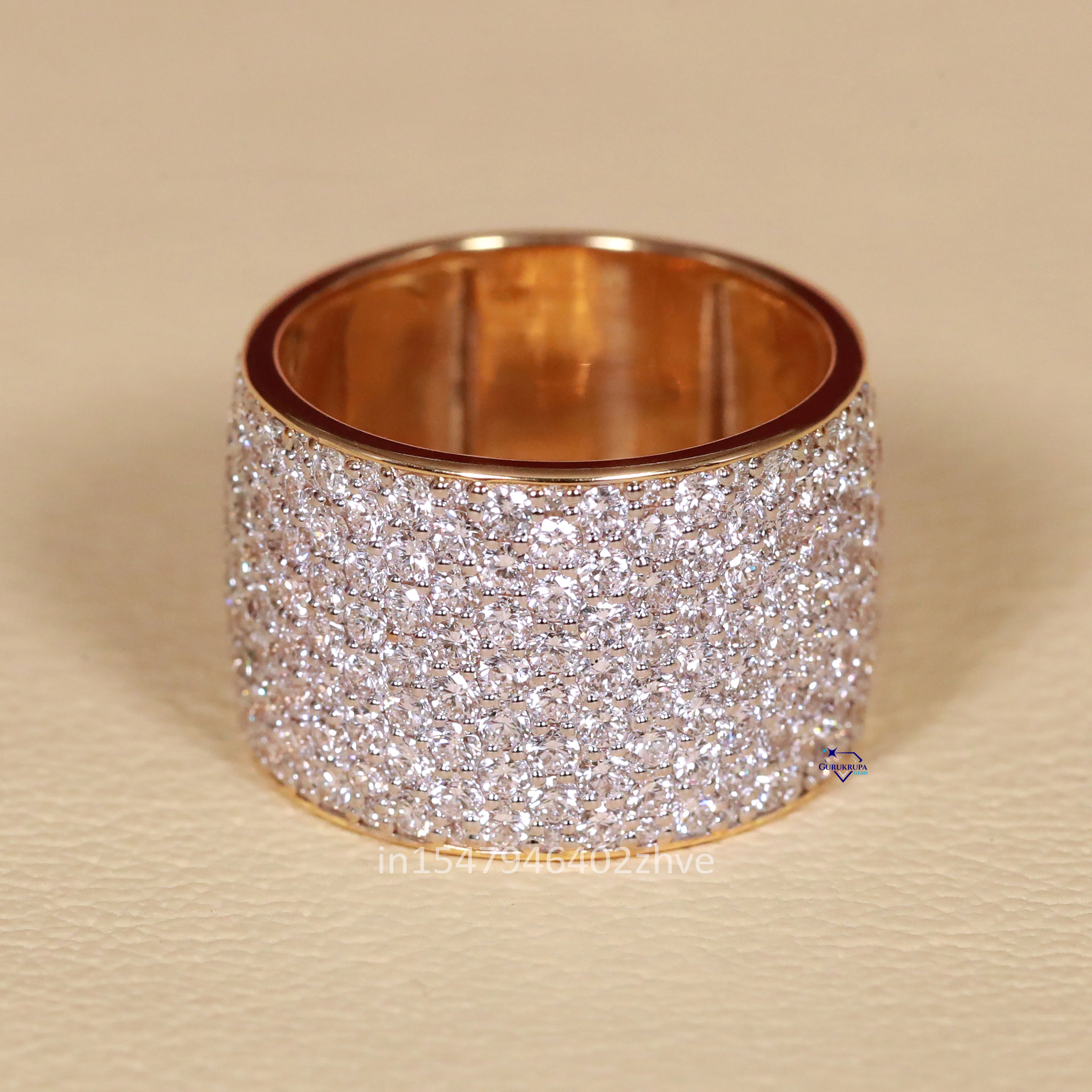 Trending charm jewelry crafted the moissanite round brilliant cut diamond in 14 kt yellow gold with enhanced in vvs clarity