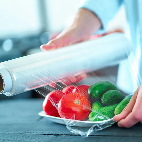 OEM Food Grade PE Three Layers Co-extrusion Plastic Wrap Roll Films Wholesale Protective Industrial Use for Food Packaging