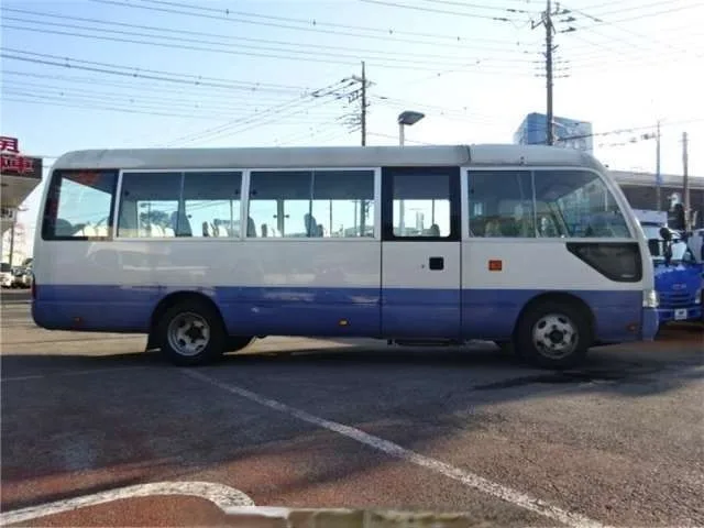 2009 COASTER BUS