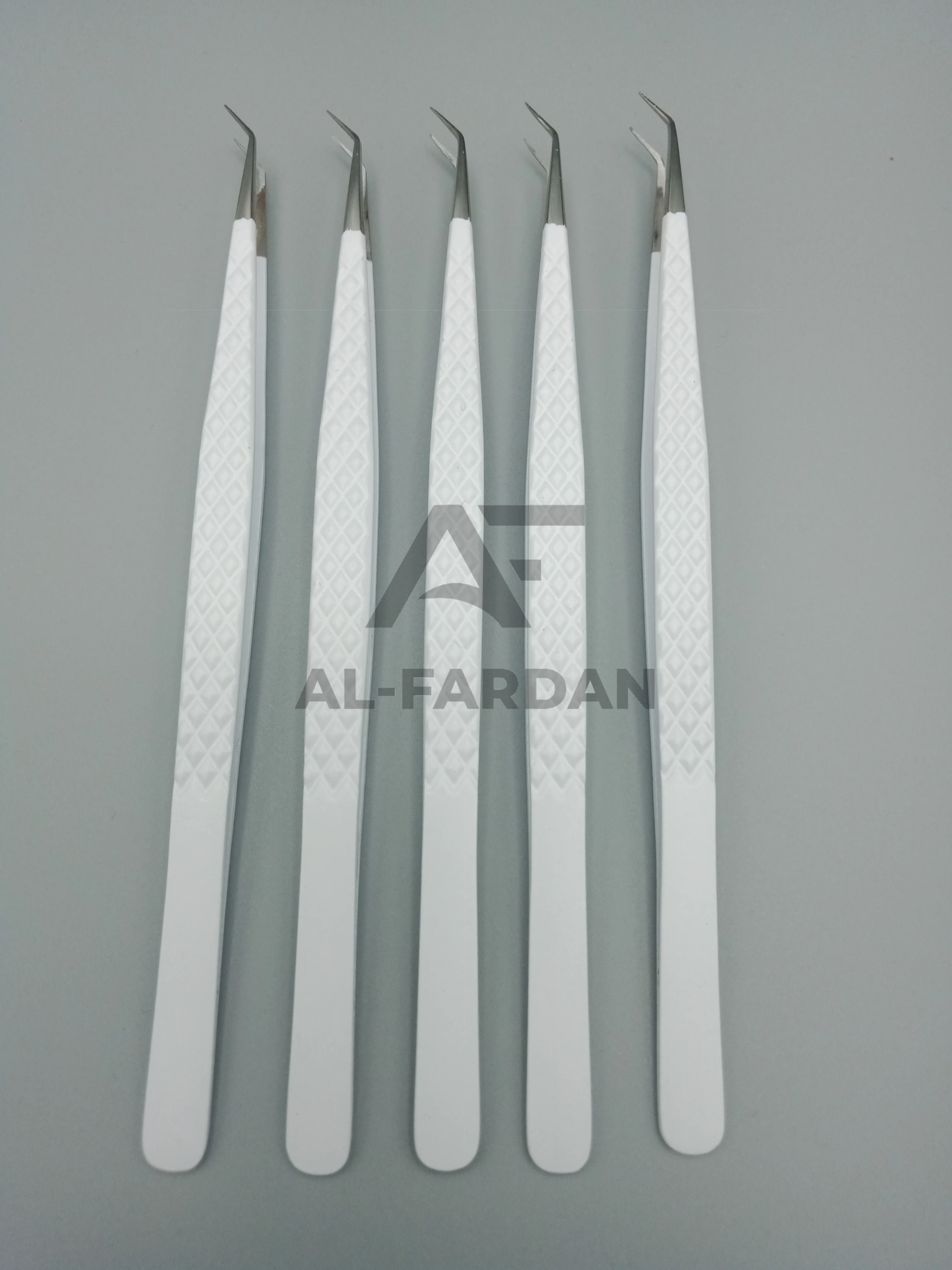 Diamond Grip White Color Powder Coated Skinny 14 Cm long 45 Degree Eyelash Extension Tweezers Solid Stainless Steel