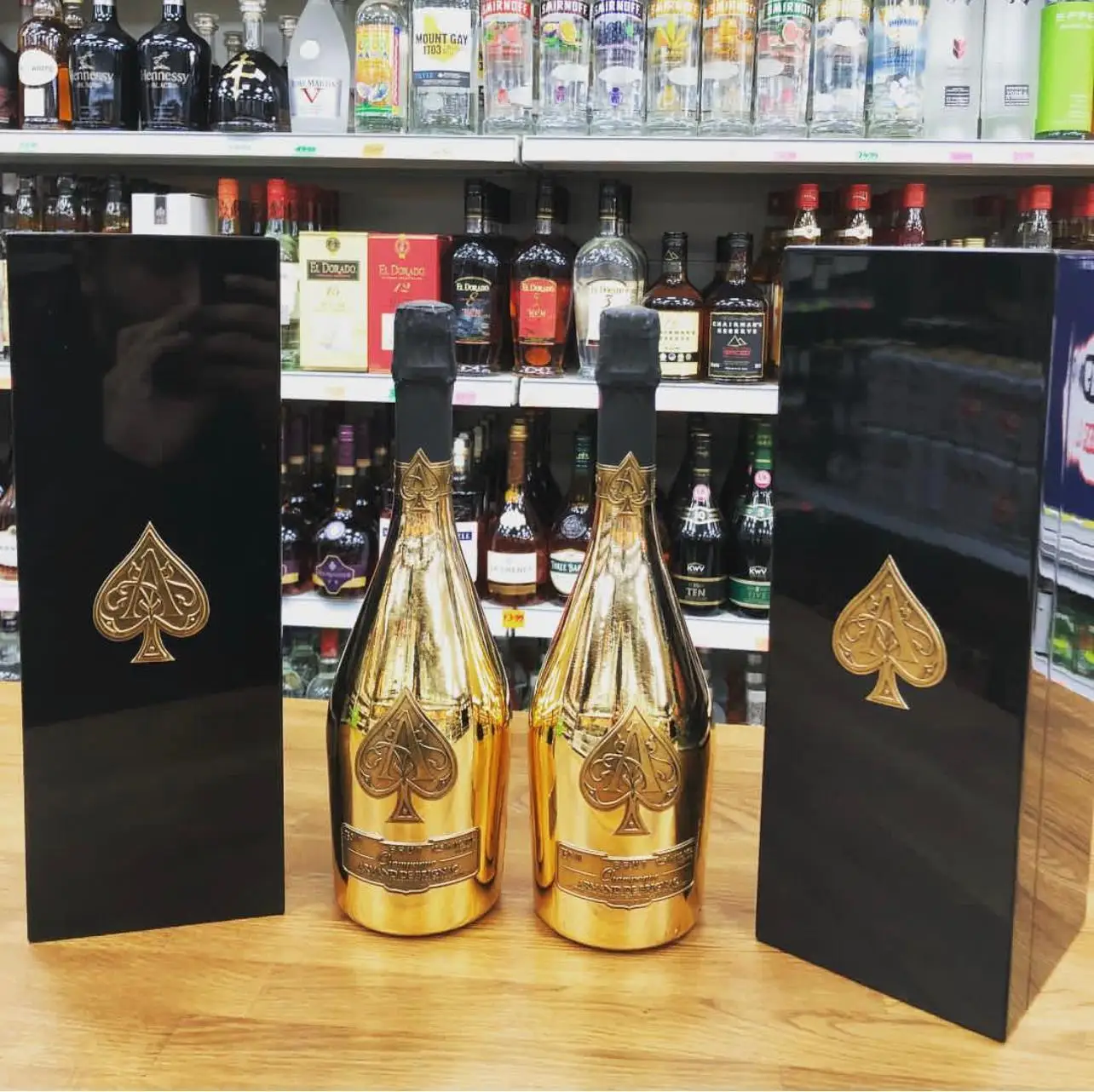 Туз пик шампанское всех цветов