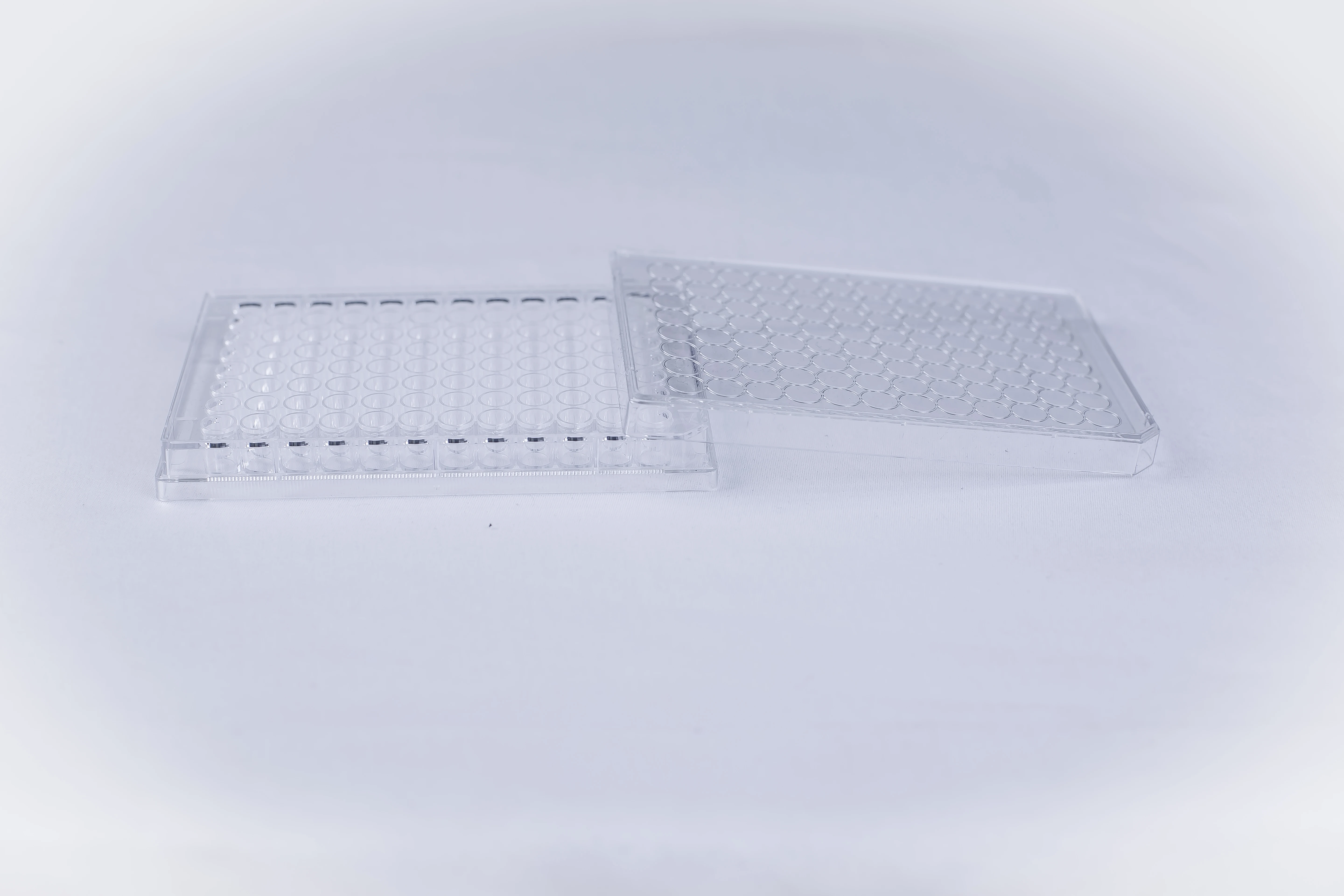 Bio Lab Supplier Wholesale 96well Clear Flat Bottom UV-Transparent Microplate for Research