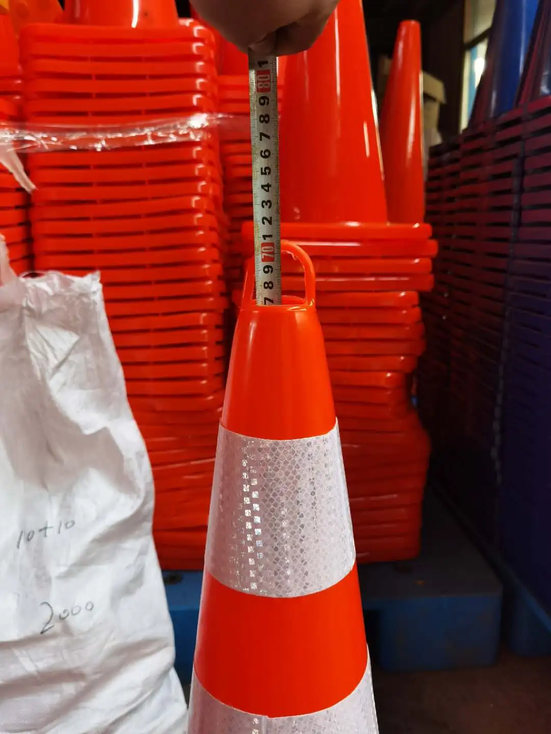 70cm 28inch Wholesale Conos de trafico Green PVC Rubber Traffic Cone for Road Safety