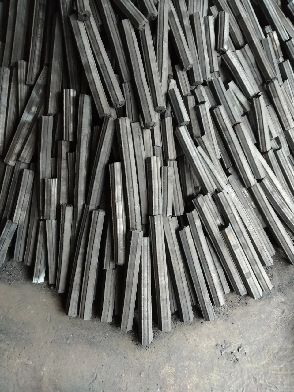 OGATAN Vietnam Sawdust Briquette Supplier Charcoal BBQ/GRILL Hexagonal charcoal White Ash High Heat Long burning time