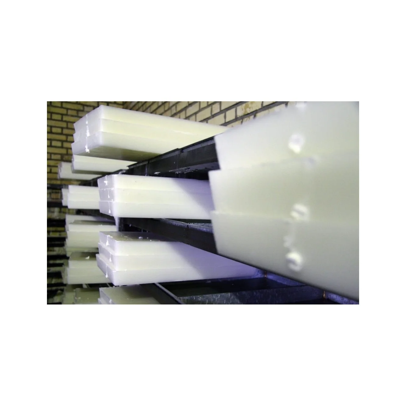 Factory Supply Bulk Wholesale Price Top Quality Crude Paraffin Low 48 Melting Available For Sale