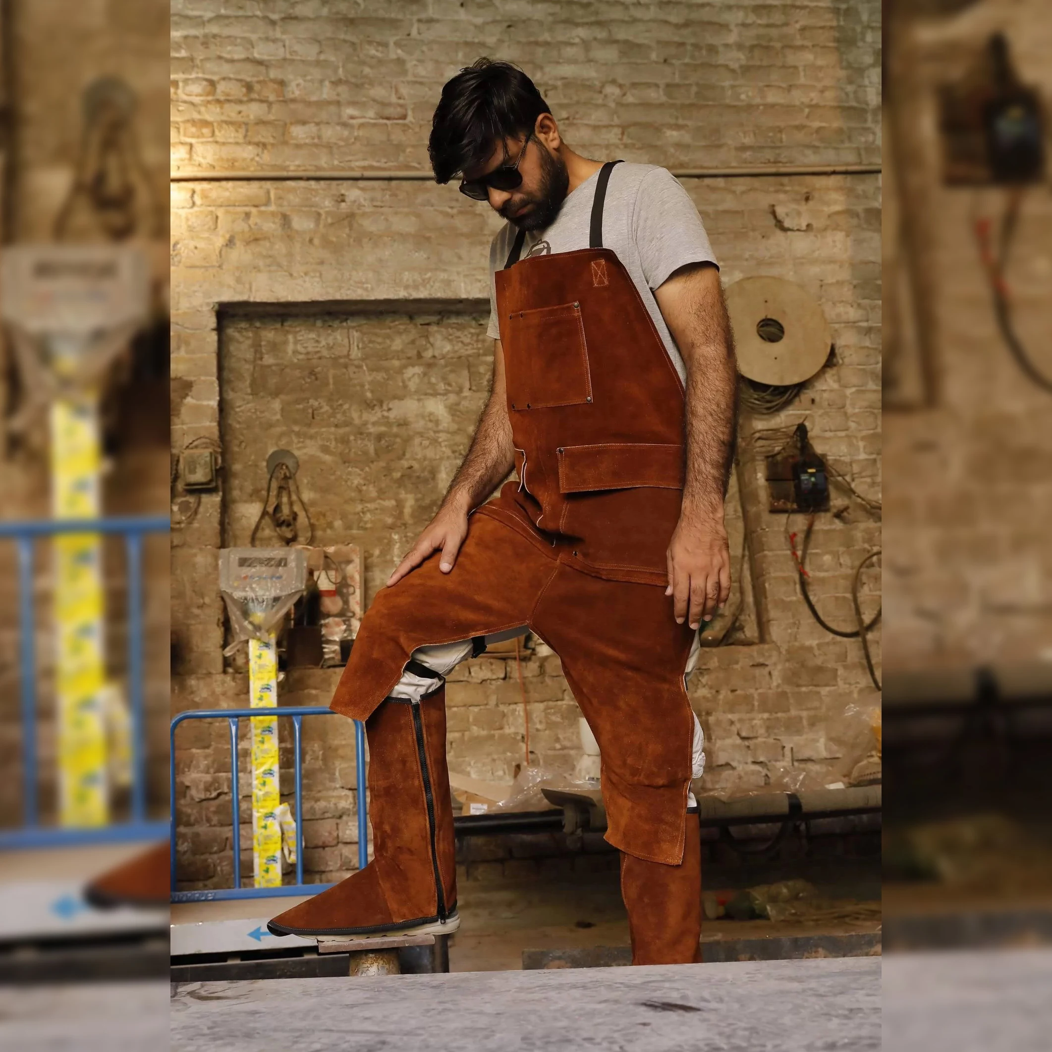 Best Comfortable Suede Leather Unisex Aprons Wholesale Manufacturing Separate Legs Split With Adjustable Straps and tool Pockets