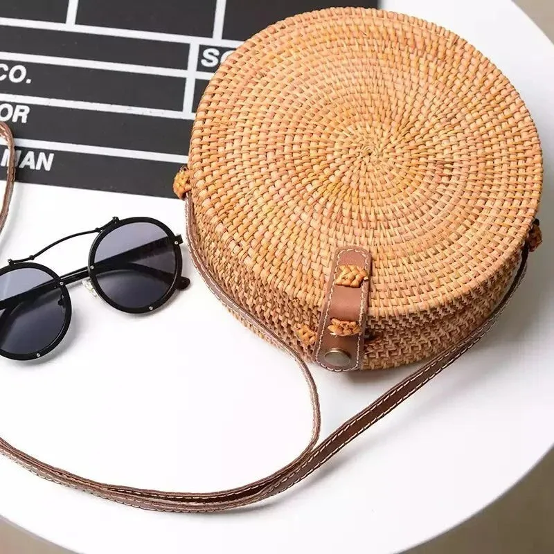 Wholesale Ladies Luxury Summer Beach Handbag Big Hollow Rattan Bag Cotton Lining Ladies Fashion Natural Style PC Material Logo