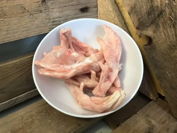 Замороженные целые утиные ноги доступны