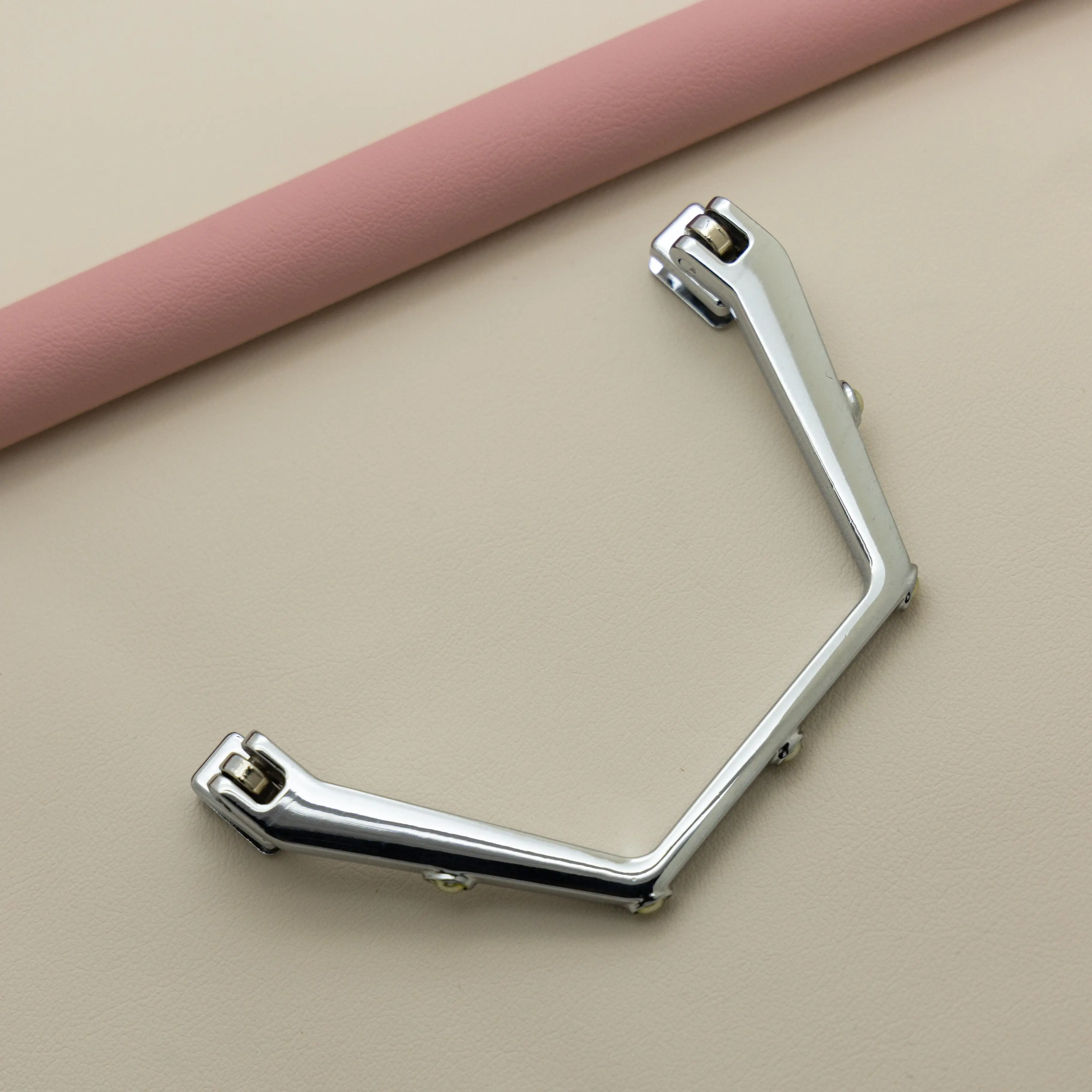 Big Size Fashion Handle for handbag New Style Metal Bag Side Fitting Factory Price decoration Buckle For HandBag Accessories