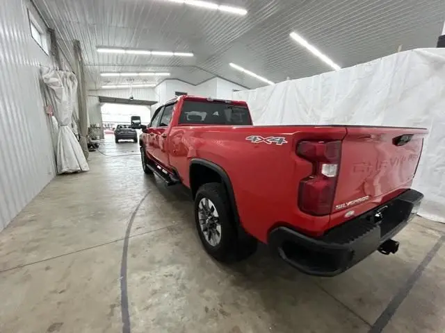 Б/у 2021 Chevrolet Silverado 10 скоростей полный вариант