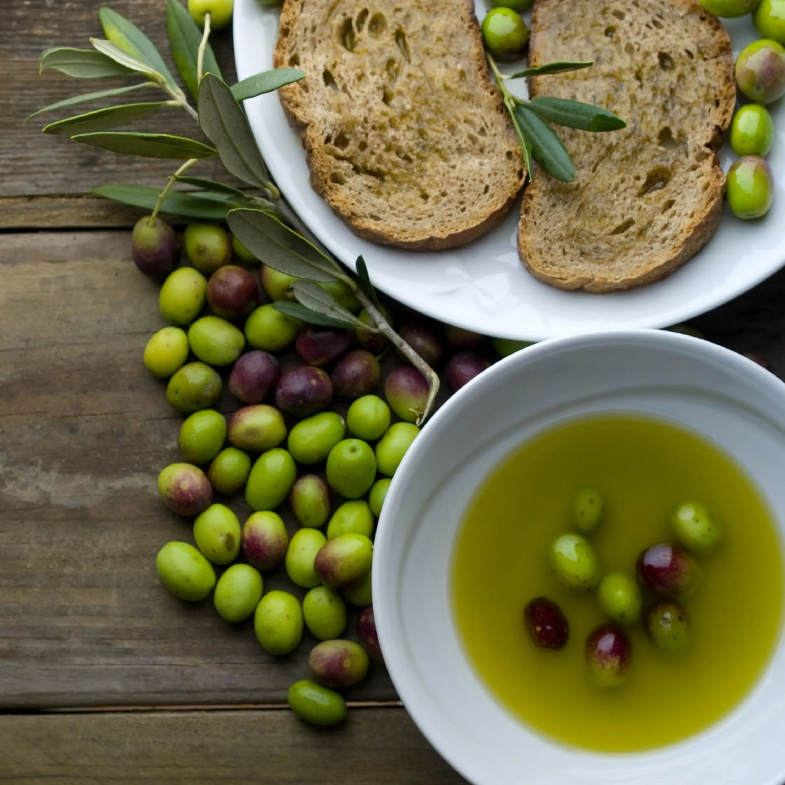 Private Label Pomace Olive Oil 2L Tin Spanish for cooking and frying