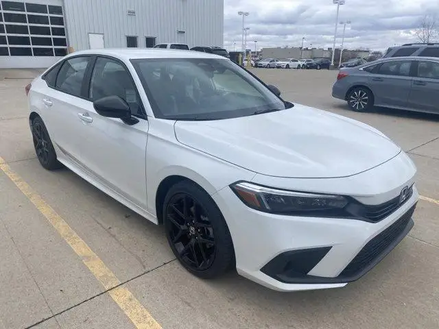 Fresh 2023 HONDAs Civic Sport