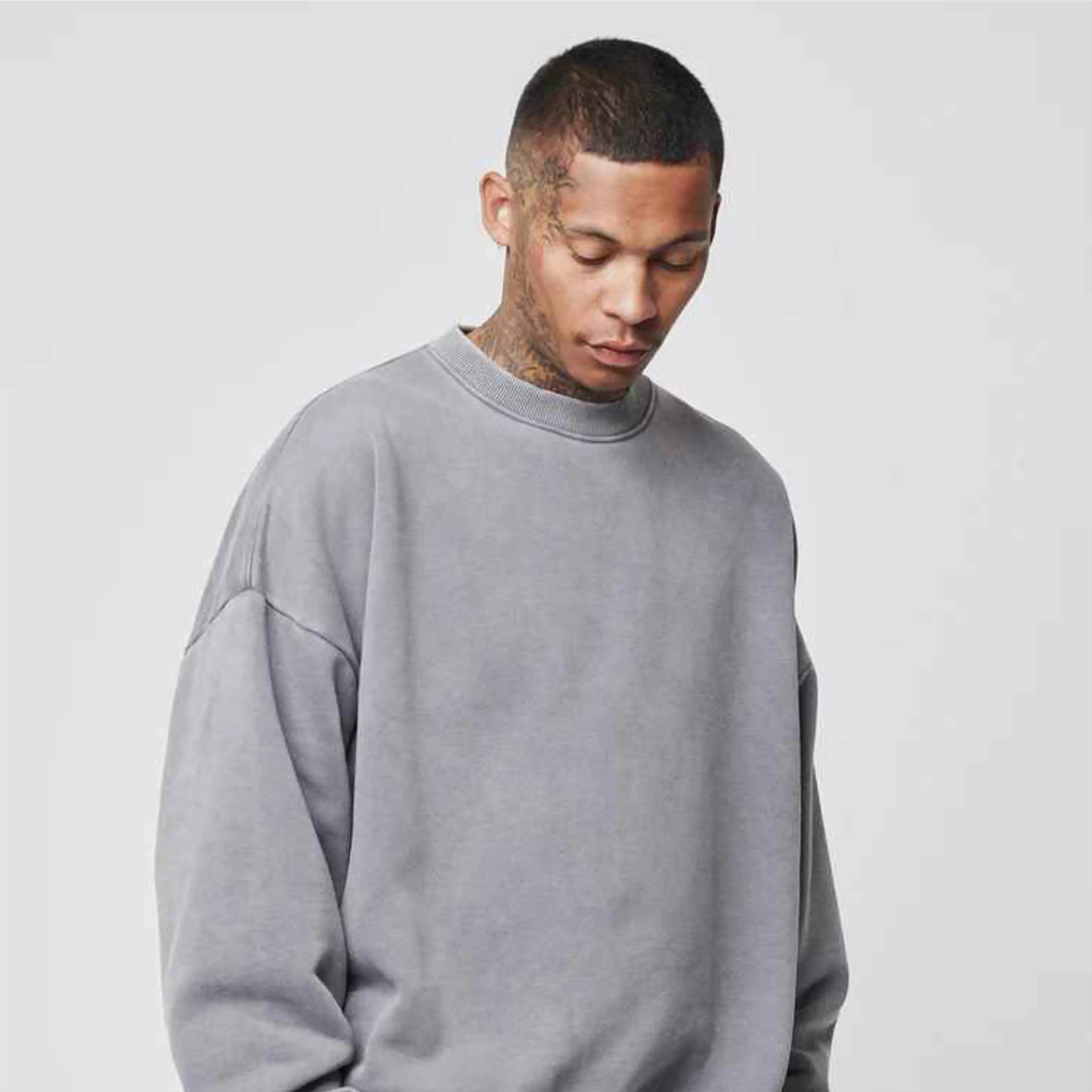 OEM High Quality Oversized Heavyweight Breathable Warm Knit Sweater Lambswool Wool Mens Sweaters Mens Crew Neck Sweaters
