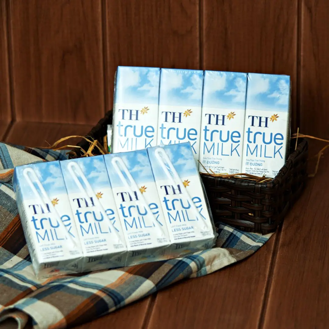 TH True Milk UHT Less Sugar Fresh Milk 110ml Pure Sterilized Dairy Products Organic Whole Milk with 6 Months Shelf Life