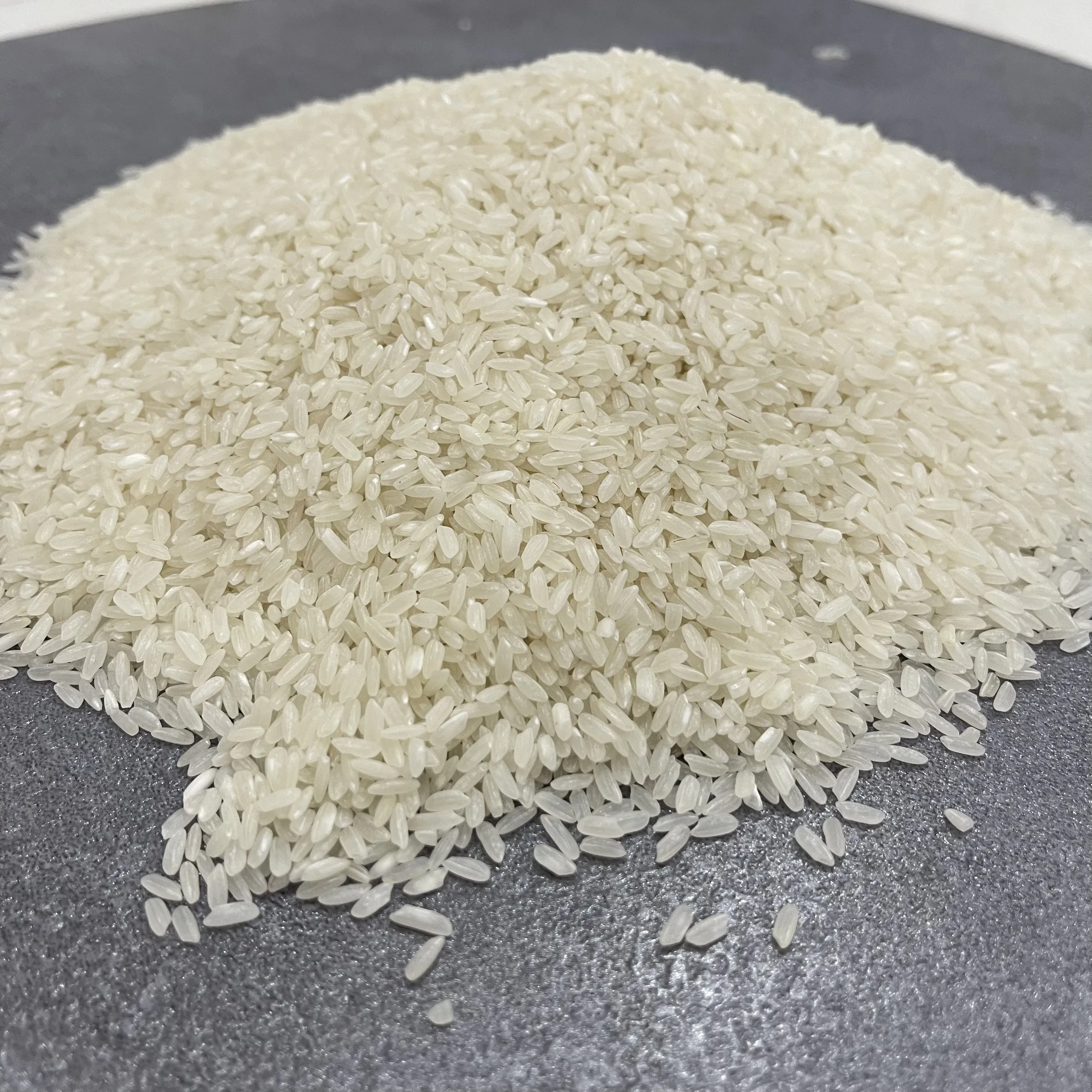 AGRICULTURE WHOLESALE GLUTEN FREE TASTY HIGH QUALITY VIETNAMESE RICE 24 MONTHS CALROSE MEDIUM RICE IN OEM PACKAGE STORAGE