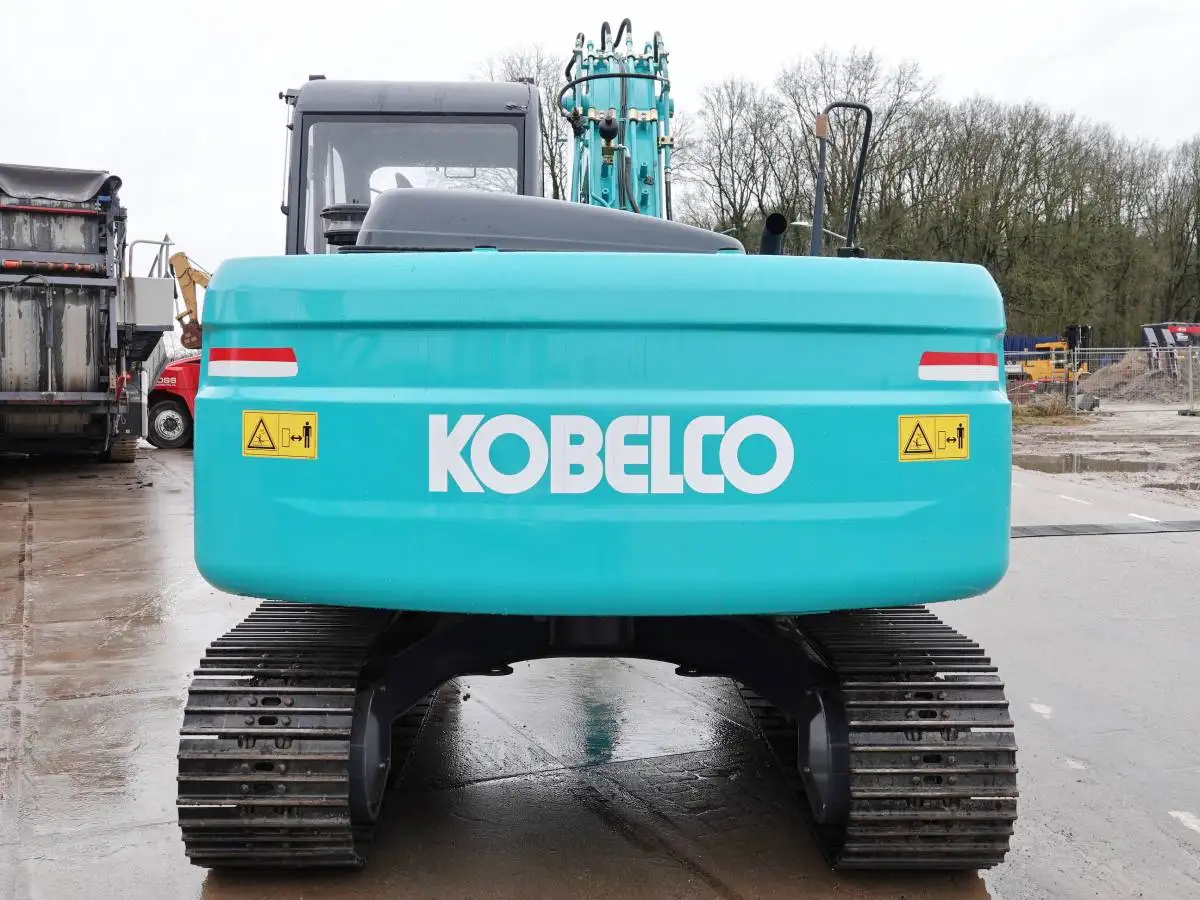 2021 экскаватор Kobelco SK140 HDLC
