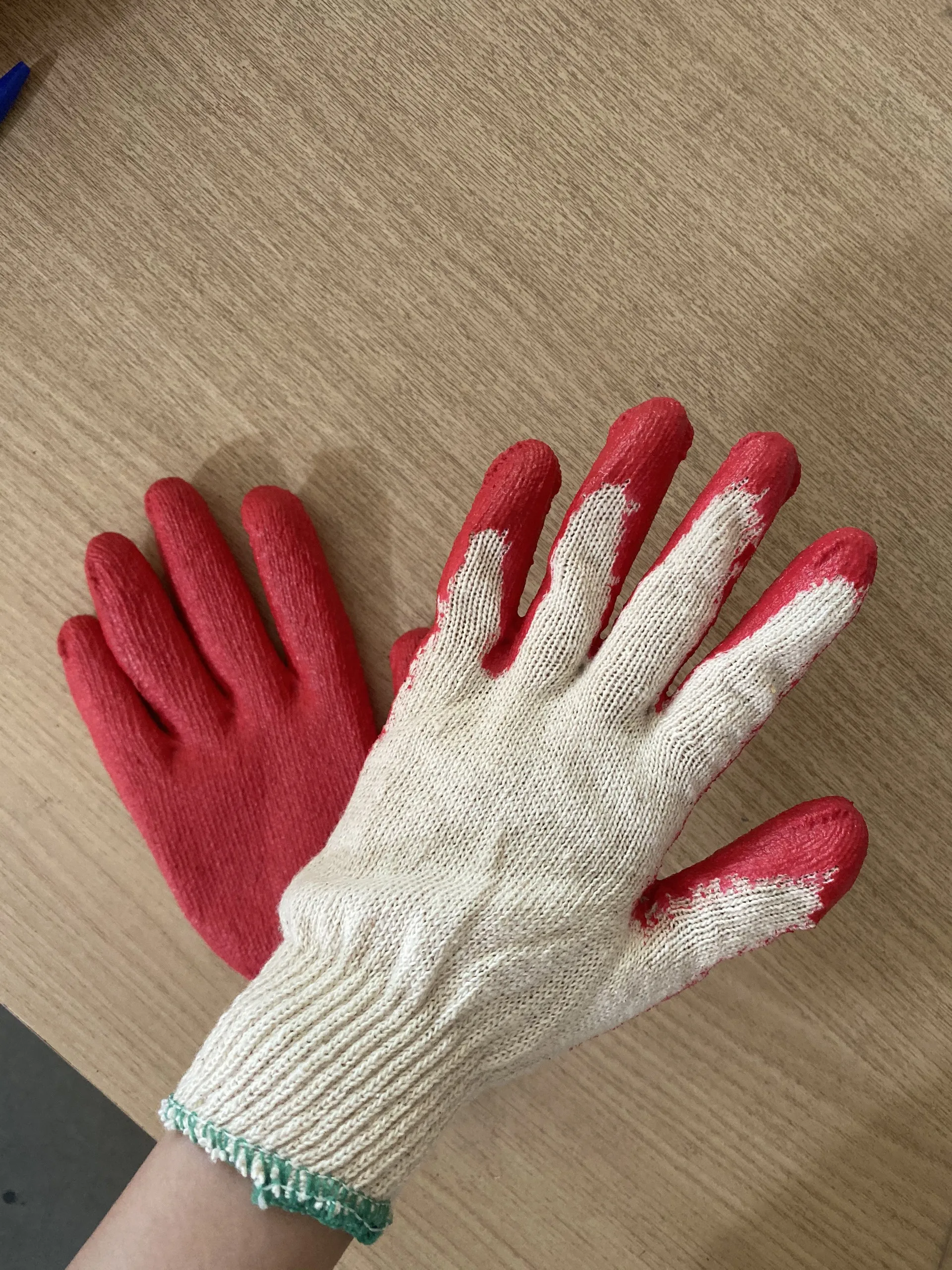 Hot Selling XL Size Half Latex Coated Work Gloves Top Cheap Vietnamese Safety Gloves for Gardening Made of Nitrile and Leather