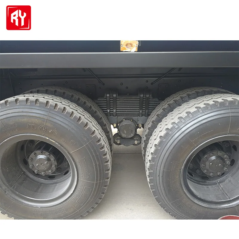 Sino HOWO 20000 Liters Fuel Tanker 3 Axles 3 Compartments Fuel Tanker Truck Low Price for Sale