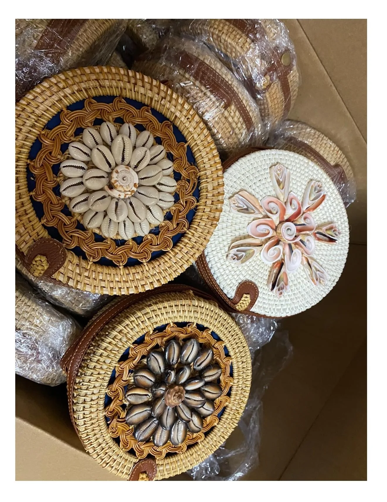Fashionable hot trend canteen crossbody round rattan bags bali woven handmade boho rattan basket bag
