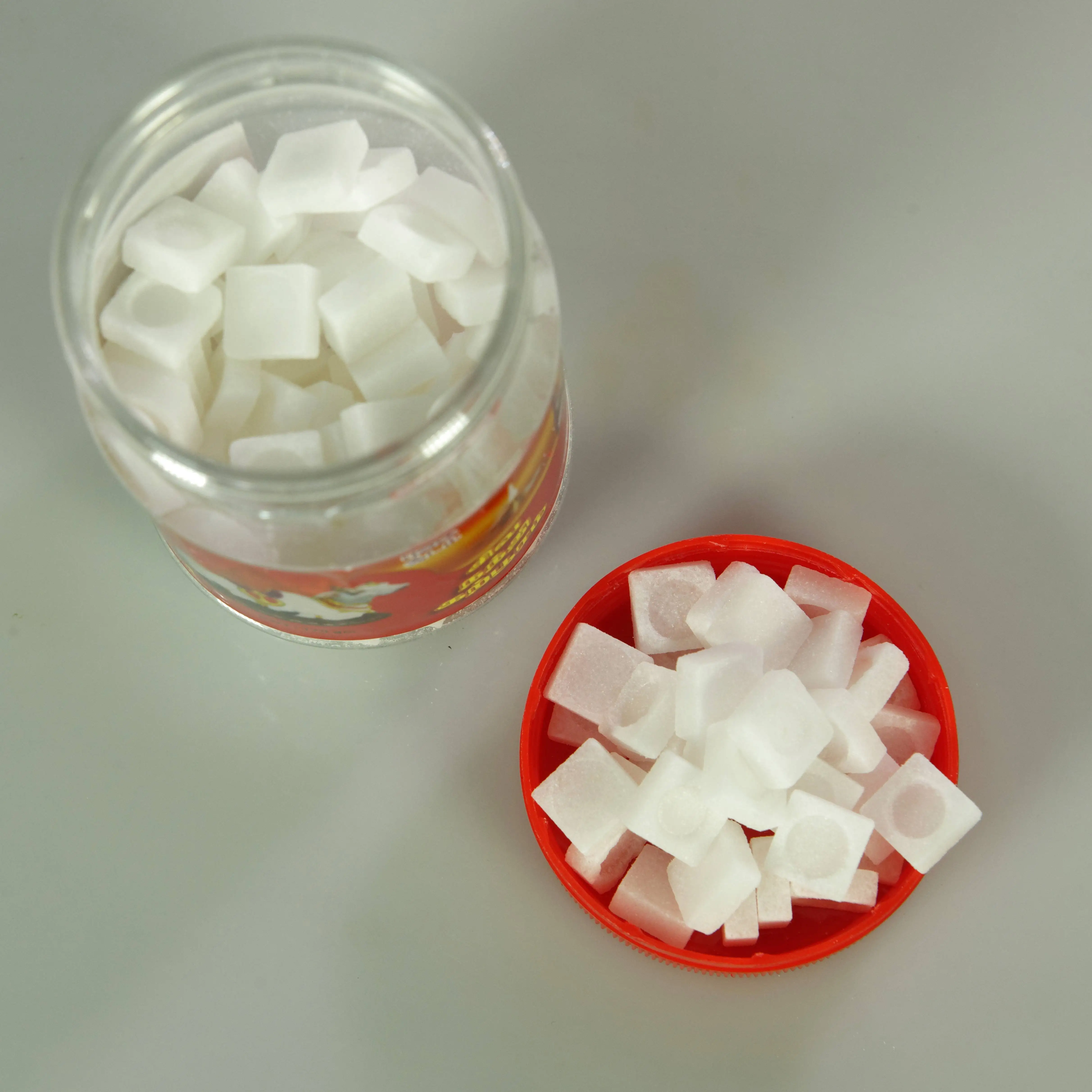 Top Manufacturer Semi Smoke Camphor Tablets Refined Synthetic Cube Long Lasting Burning Duration Contains 80% Active Ingredient