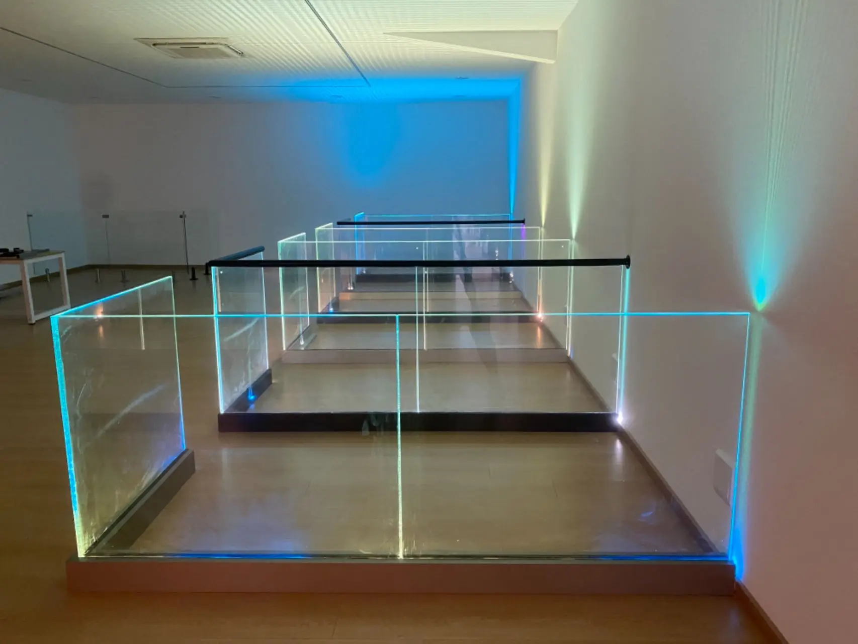 Screw DIY Out Indoor Galvanized Steel Metal Balustrade Design Aluminum Balcony Railing/Stair Railing/Deck Railing and Handrail