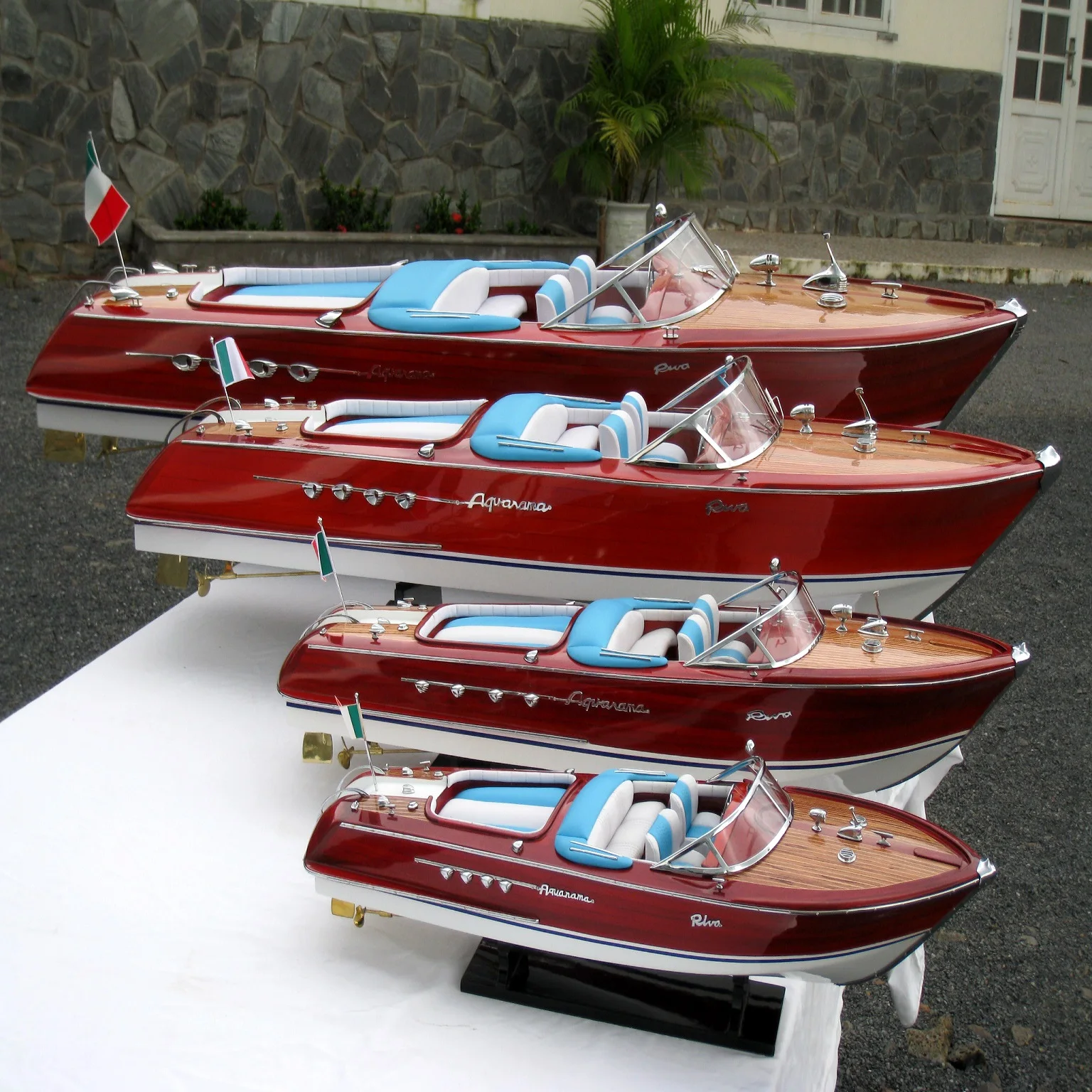 Gia Nhien Manufacturer Approve Custom Design Low MOQ RIVA AQUARAMA WOODEN SPEED BOAT MODEL - CRAFT BOATS - WOODEN SPEED BOAT
