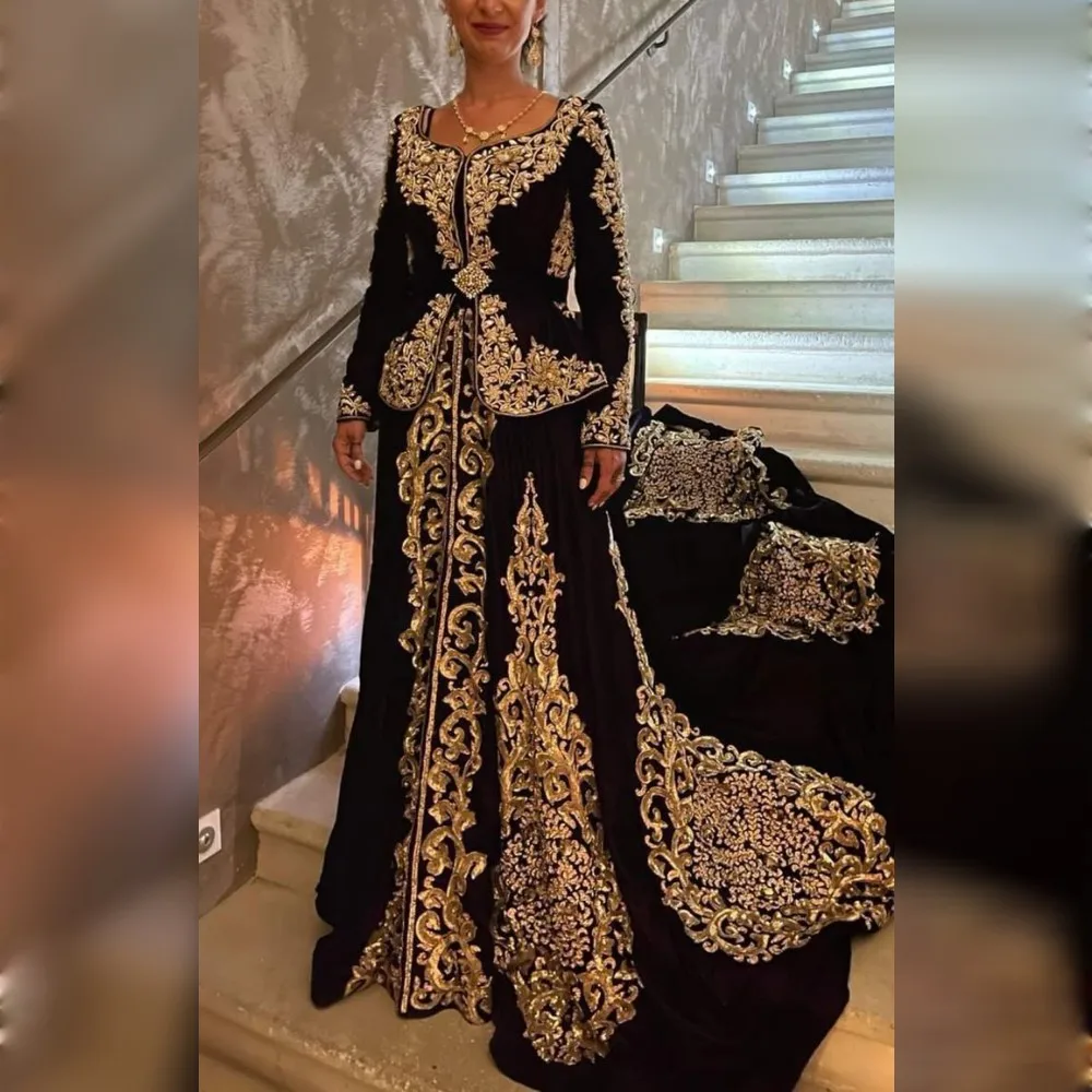 Роскошный Бархатный комплект из жакета Lehenga с замысловатым алгерийским турецким бисероплетением и кружевным украшением для элегантных свадебных вечеринок