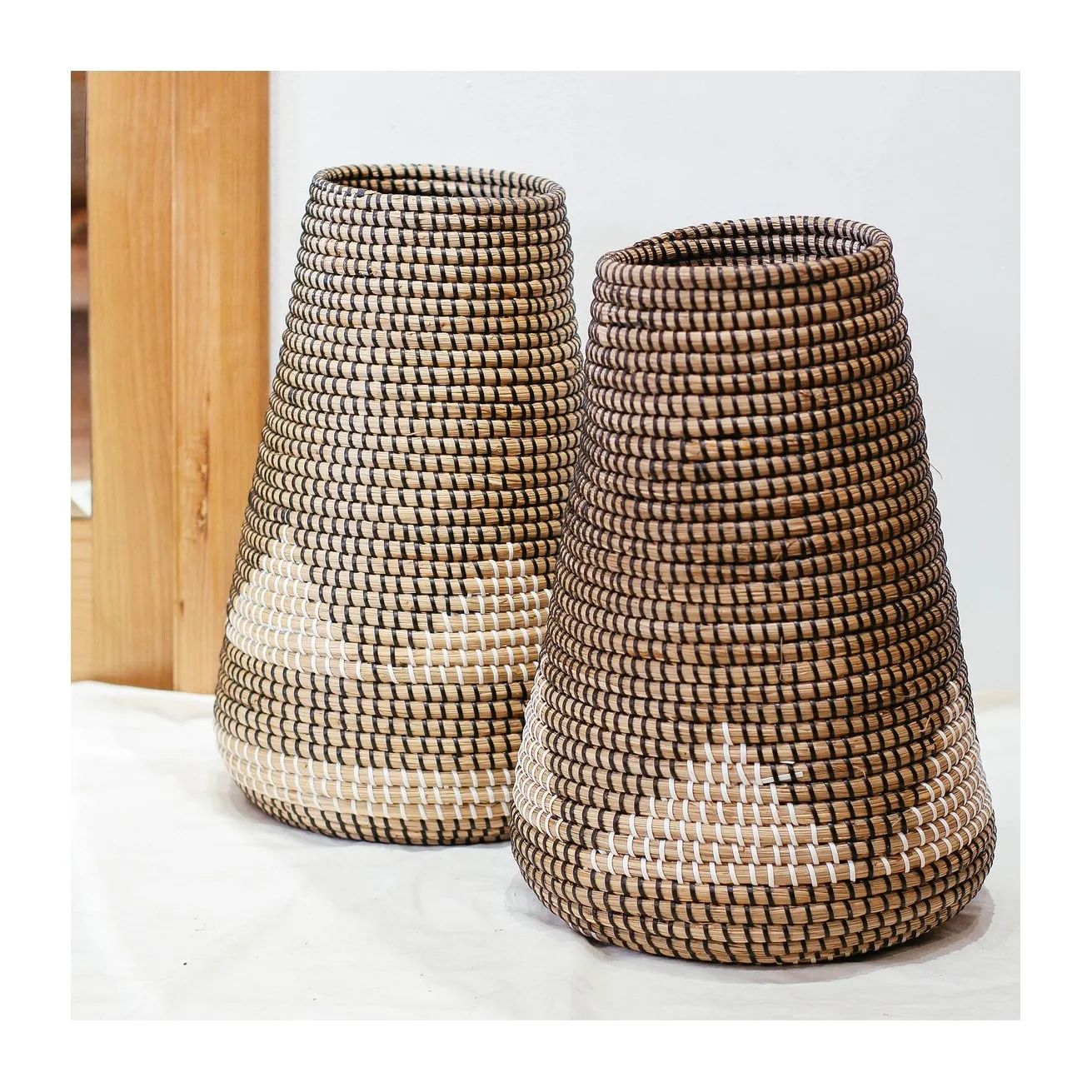 Sea grass vase new design natural color decorative seagrass rattan basket vases for flowers from Vietnam