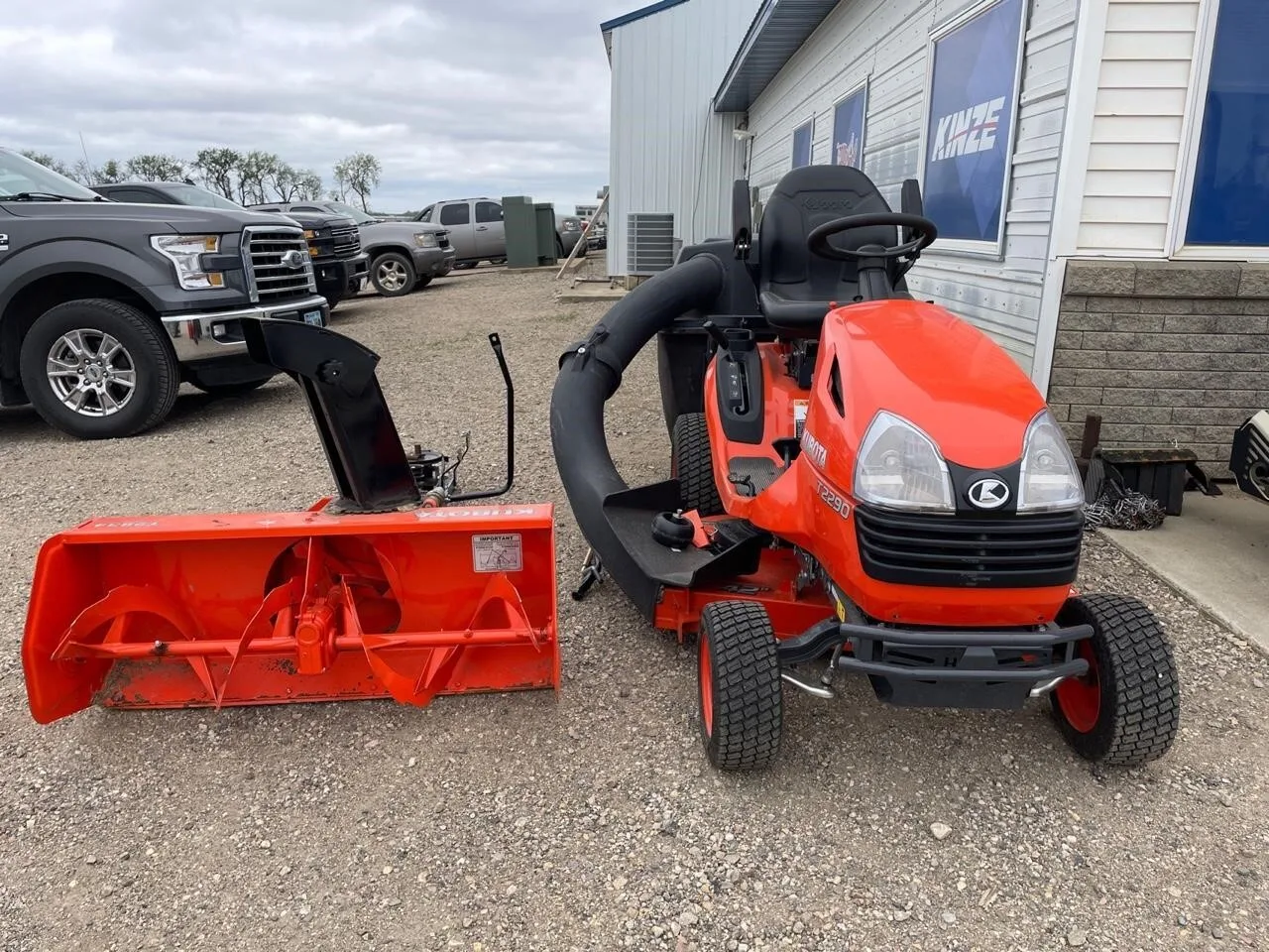 Hot Sale Original Kubota Lawn Mowers B2301HSD Tractor 4WD Farm Agricultural BX23S for
