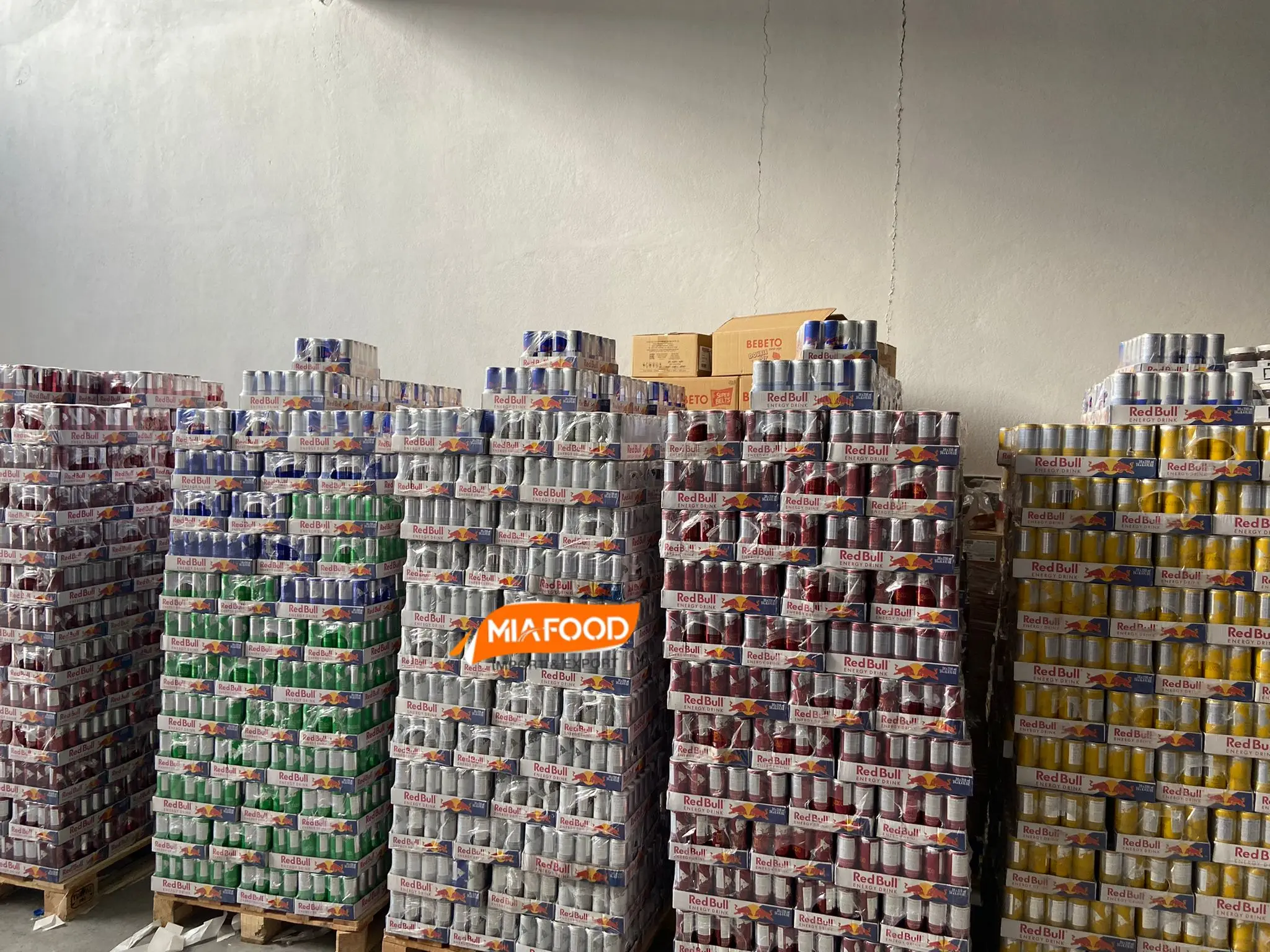 Redbull Original Drinks Coconut and Acai Fruits Flavor 24 * 250ml From Turkey Origin Austria MiaFood