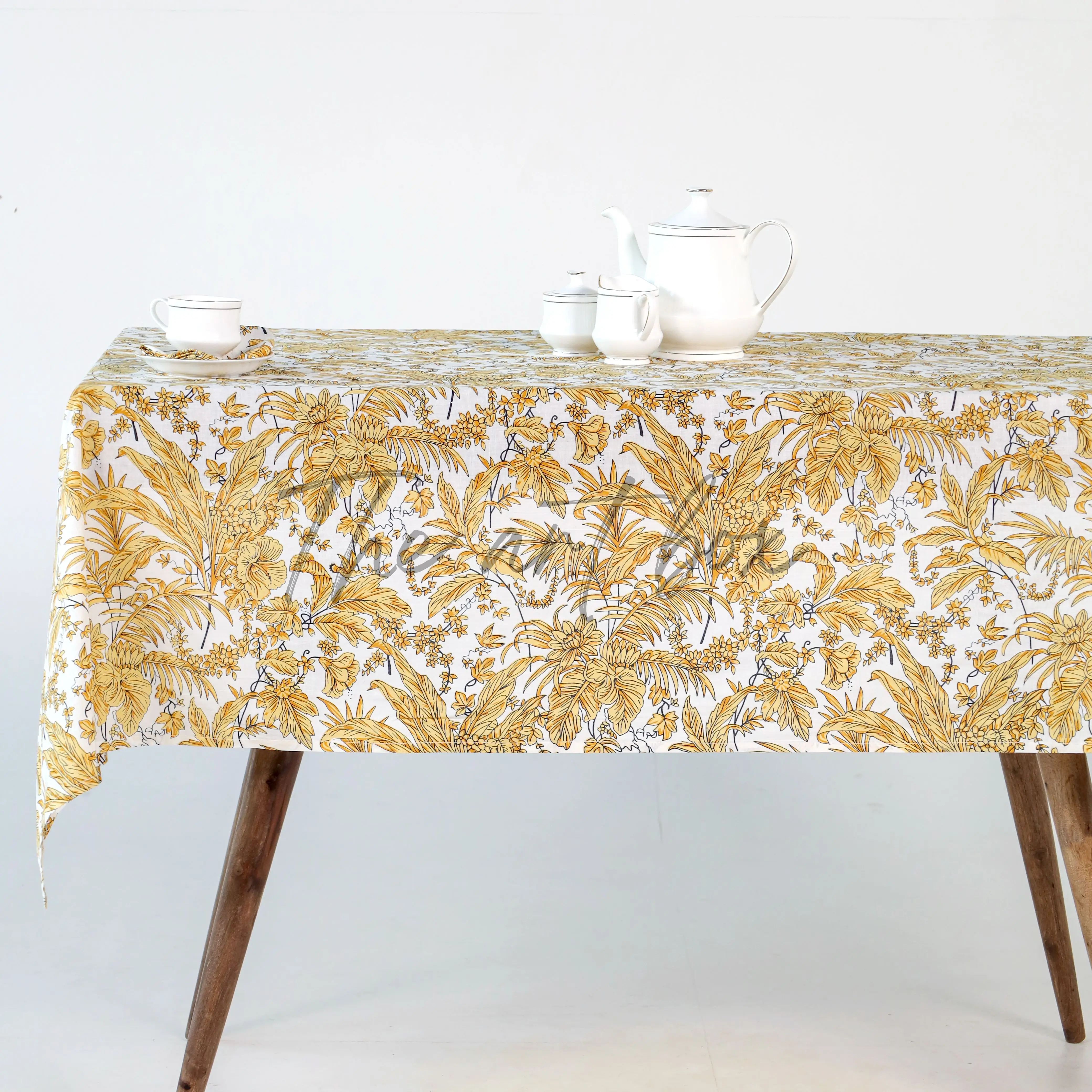 Custom Design Printed Table Cover Reflect Your Unique Taste Cotton Table Cloth Cover For Home Dining Decor Indian Floral Print