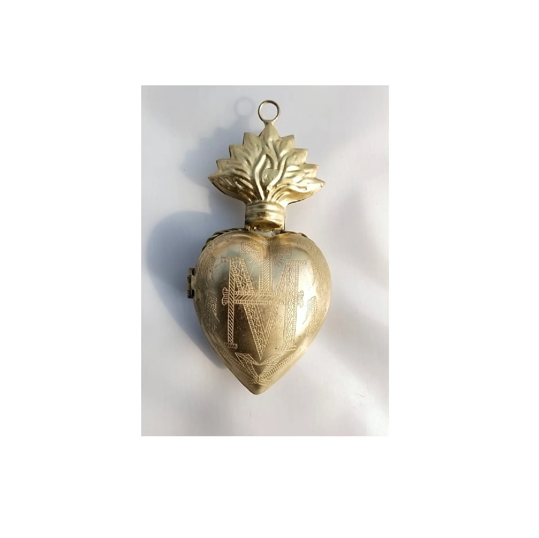 Pure Metal Heart of Mary Votive Gold Rhinestone Ornament Locket As Peacock Of Wings Shape Sacred Heart & Beautiful Gift Locket