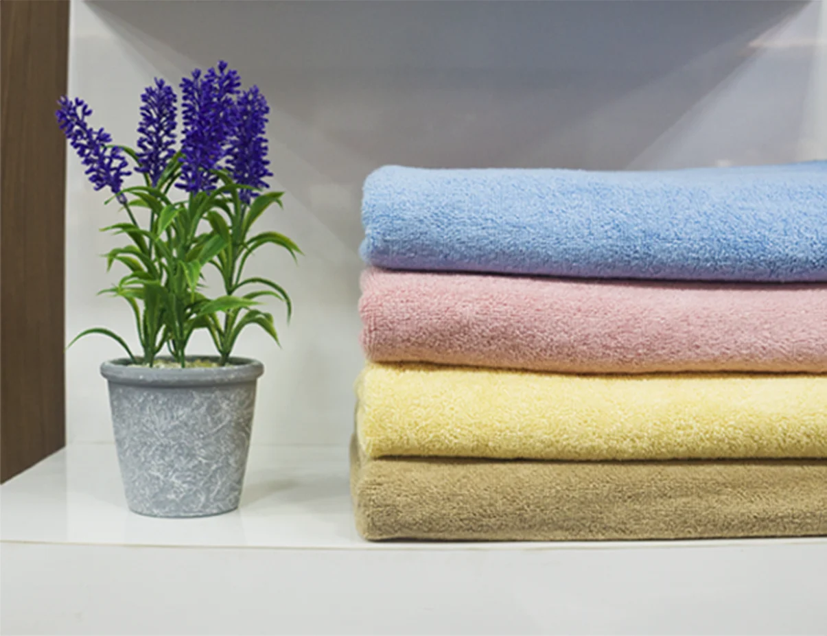 Wholesale Factory High Quality Customized Embroidery 700 Gsm Over-sized Absorbent Hotel Towels