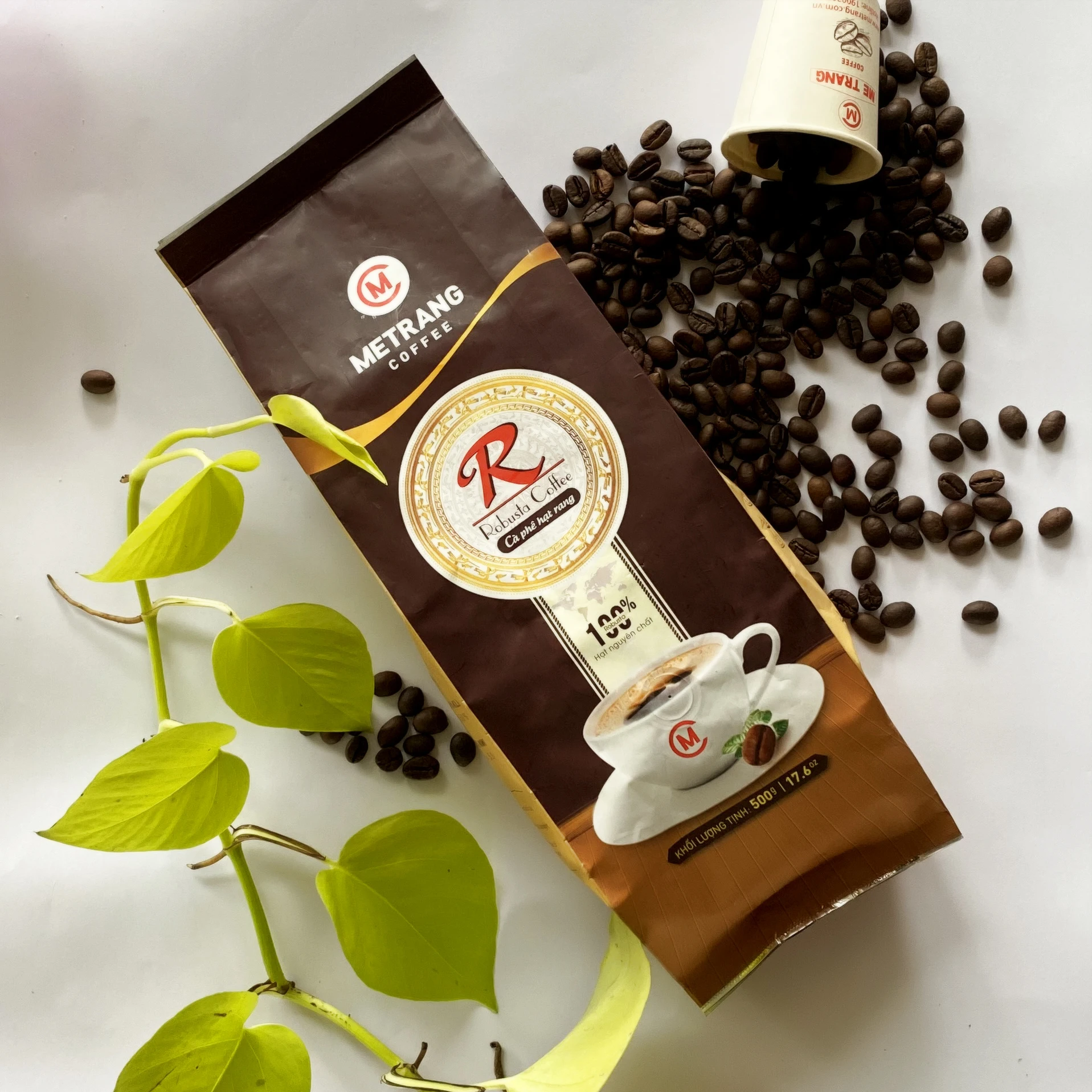 0.5 kg Weight Vietnam 5% Moisture Medium Roaste Caffeinated Feature Bitter Taste Whole Bean Coffee In Bag Packaging