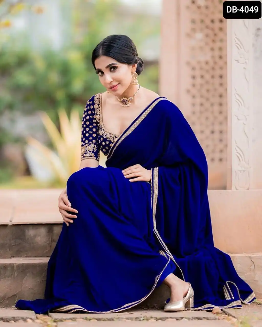 Indian Designer Clothes Georgette With Embroidery Work Lace border Saree and Embroidery Design Work with Pearl Revert Diamond