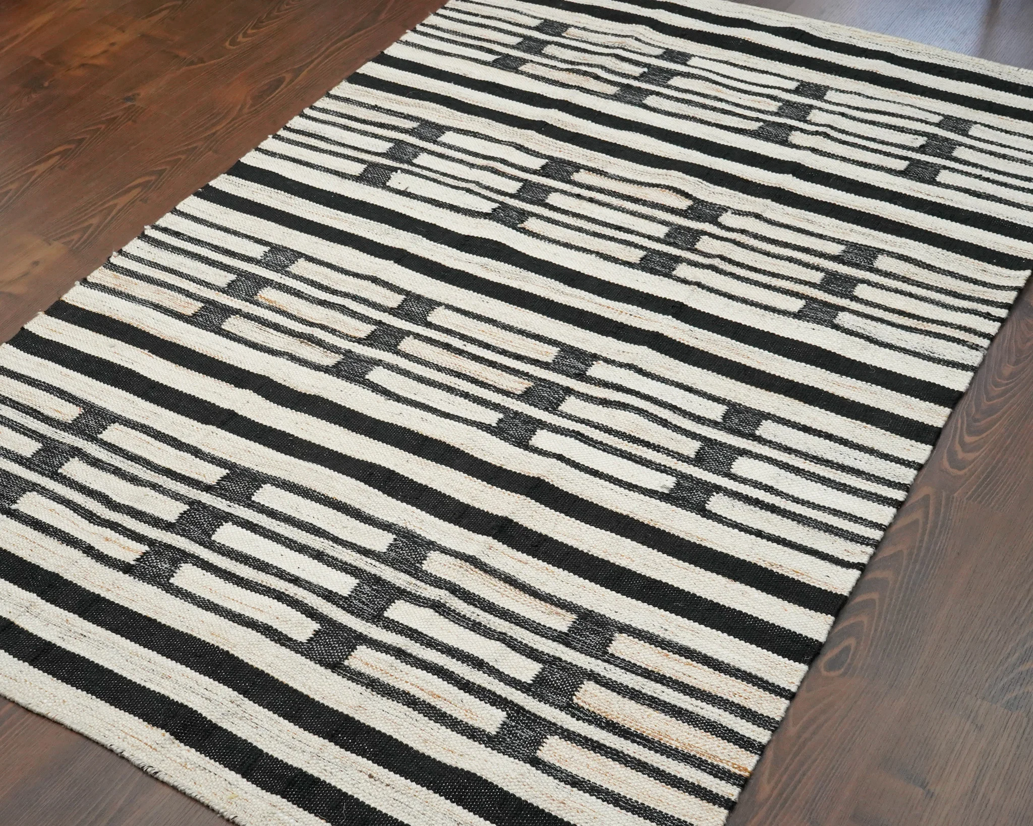 Cultural Threads Kilim Handwoven Carpet Unique Art Heritage Tapestry for Home Use Direct from Manufacturer at Wholesale Prices