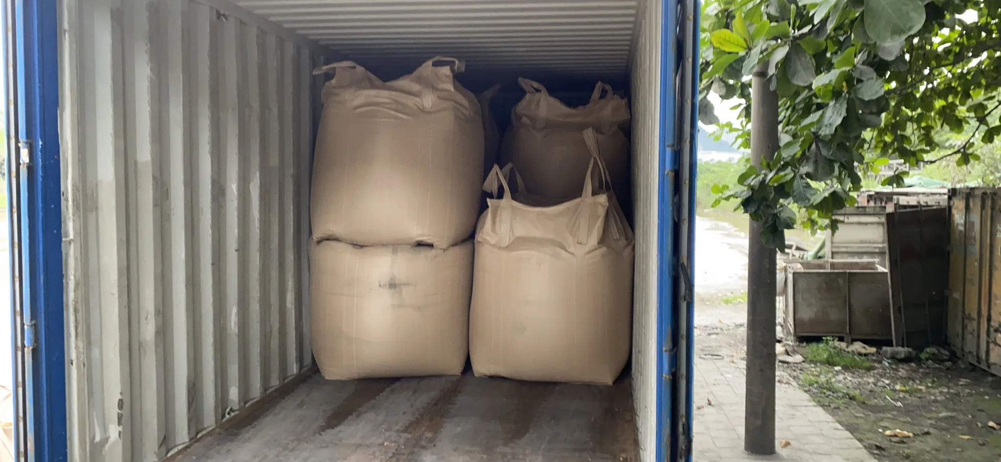 Vietnam Best Supplier Construction Cement 42.5 Rapid Hardening Composite Portland Cement With Morden Grey Color Made in Vietnam