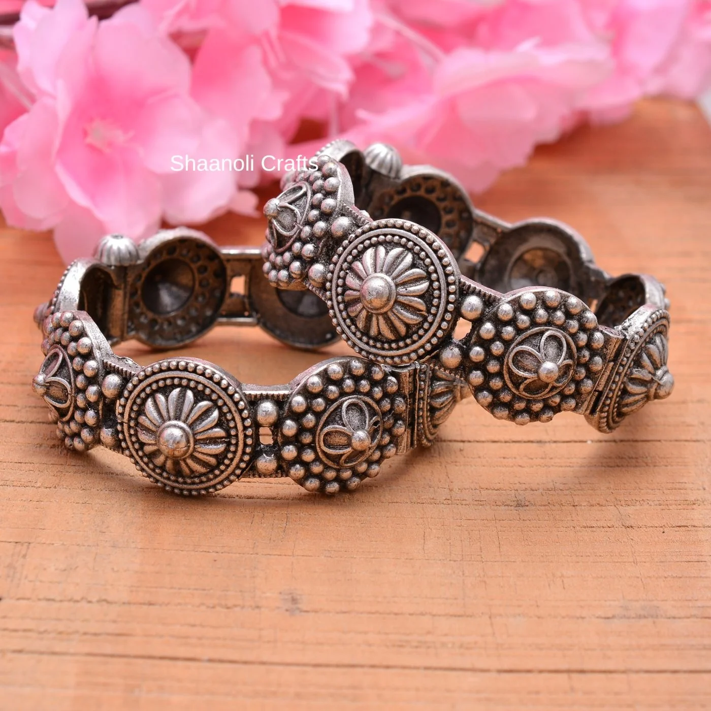 Handmade Brass Engraved Work Traditional Bangle Set For Women Rajasthani Bangle Set for Sale