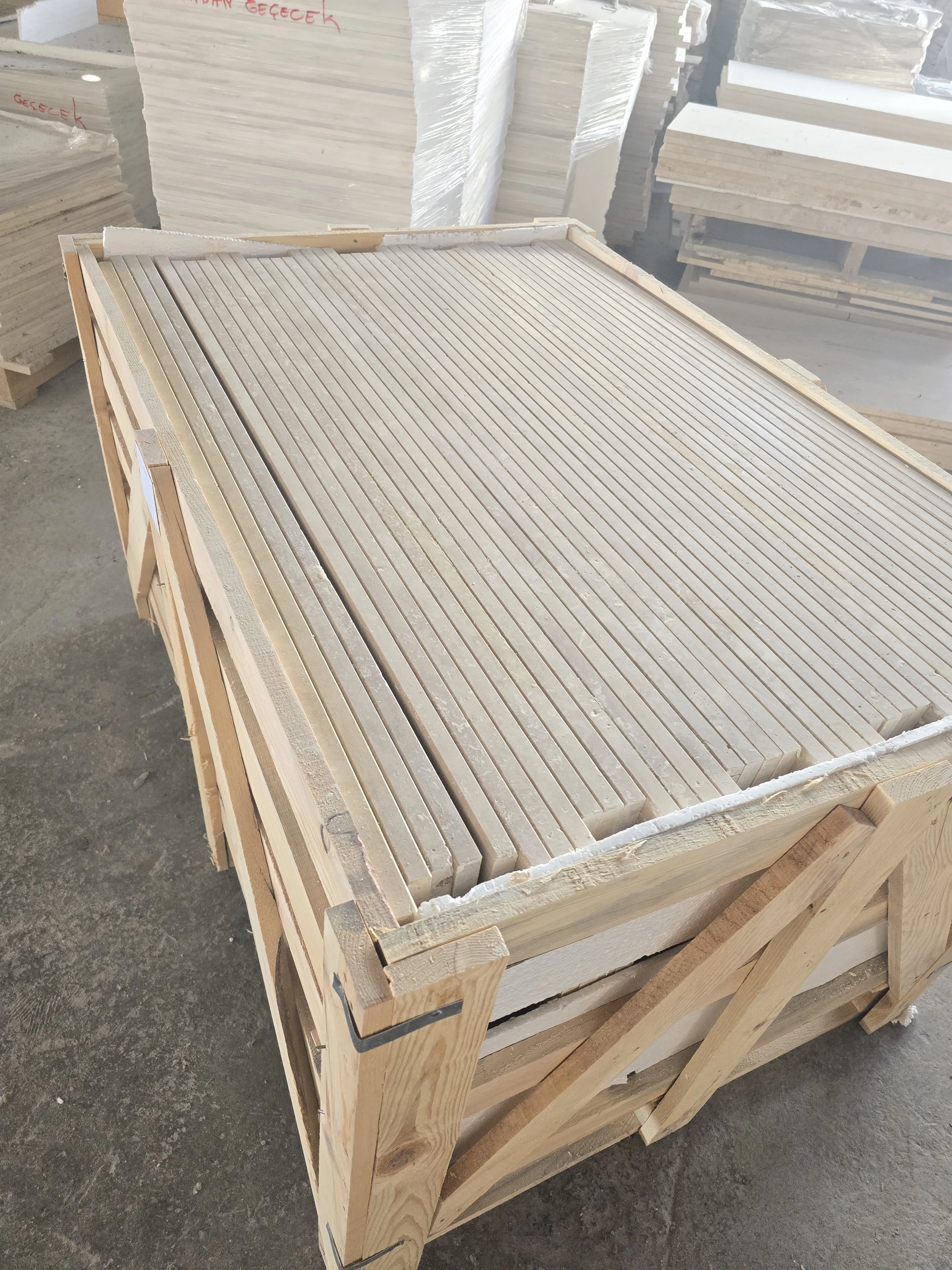 2024 Custom Sizes Indoor Floorings Natural Vein Cut Travertine Classic Light Tiles Filled Brushed Marble for Bathroom Turkey