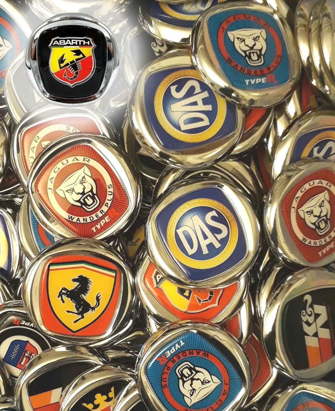 Factory Custom Luxury Abs Plastic Chrome Car Badge Emblem Logo Stickers Car Badge Auto Emblem With Self-adhesive