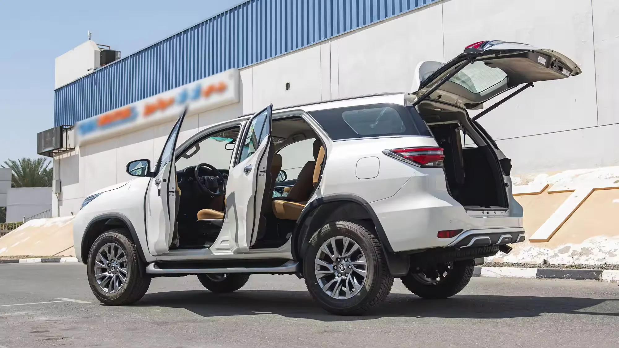 Аккуратно использованный Toyota Fortuner 4x4 2022-2024