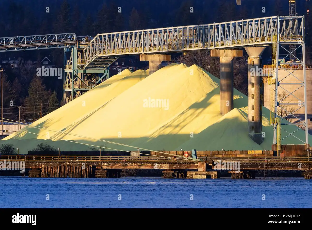 High Purity Granular Sulphur Sellers At Wholesale Price Sulphur Lump 98% 99% FOB CIF ANY Port