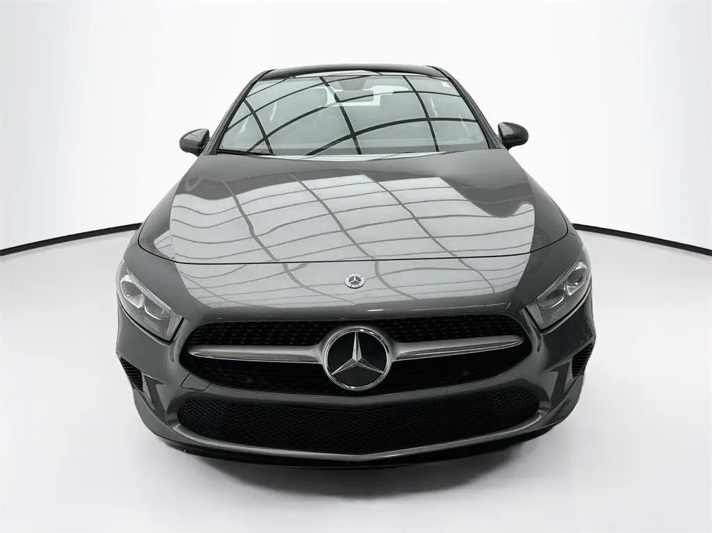7-ступенчатая автоматика лидер продаж 2022 Mercedesz-Benz A-Class A-220 седан FWDs 188h 2ltr I-4 подержанные автомобили для продажи
