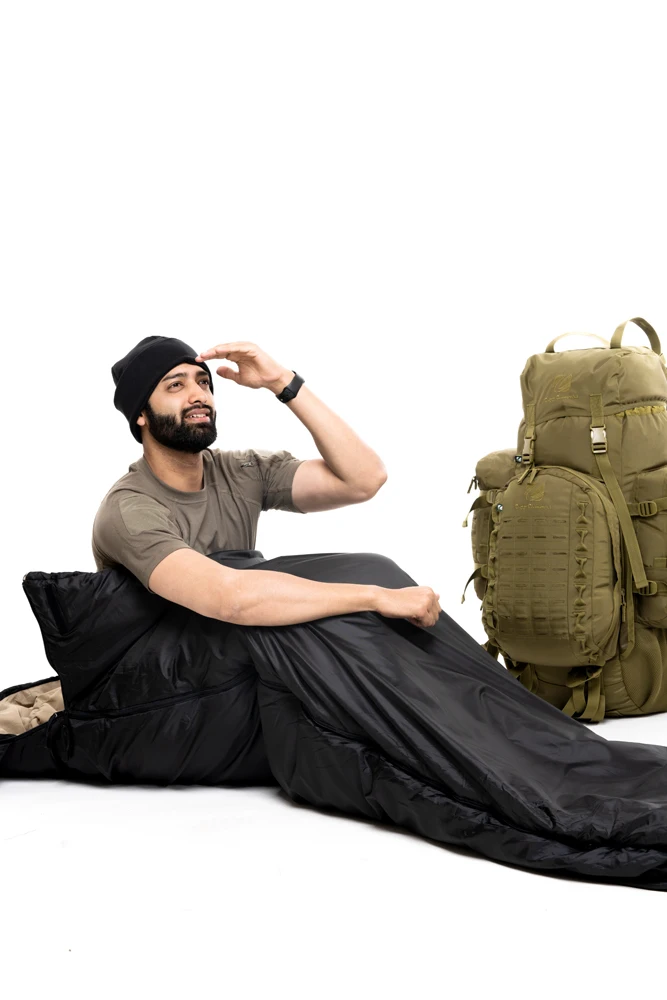 Ultra-Warm Outdoor Sleeping Bag for Winter Camping Sub-Zero Temperature Rated Lightweight and Compact Ideal for Extreme Outdoors