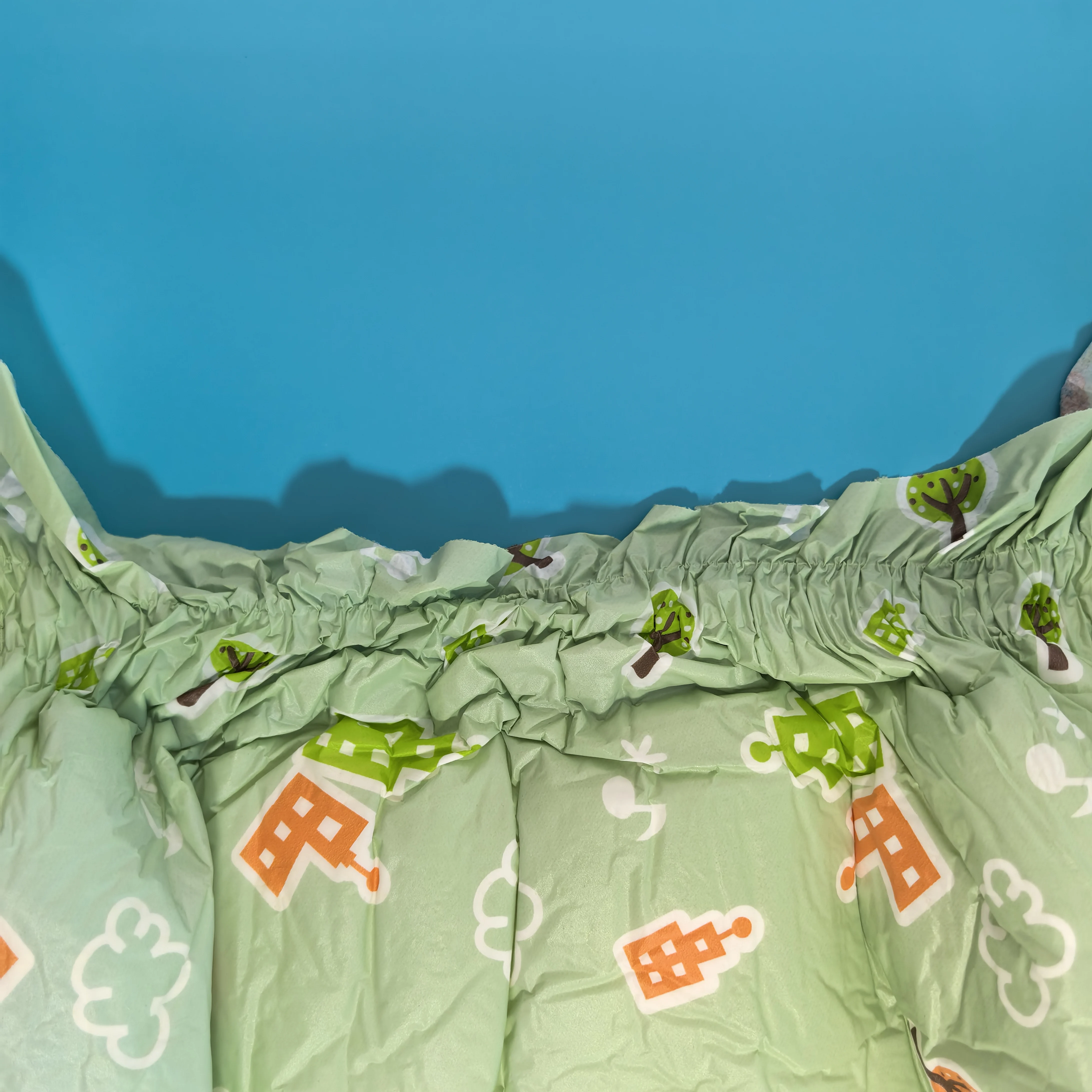 Disposable adult diaper wholesale cheap price import materials OEM customized premium absorbent diapers for adult