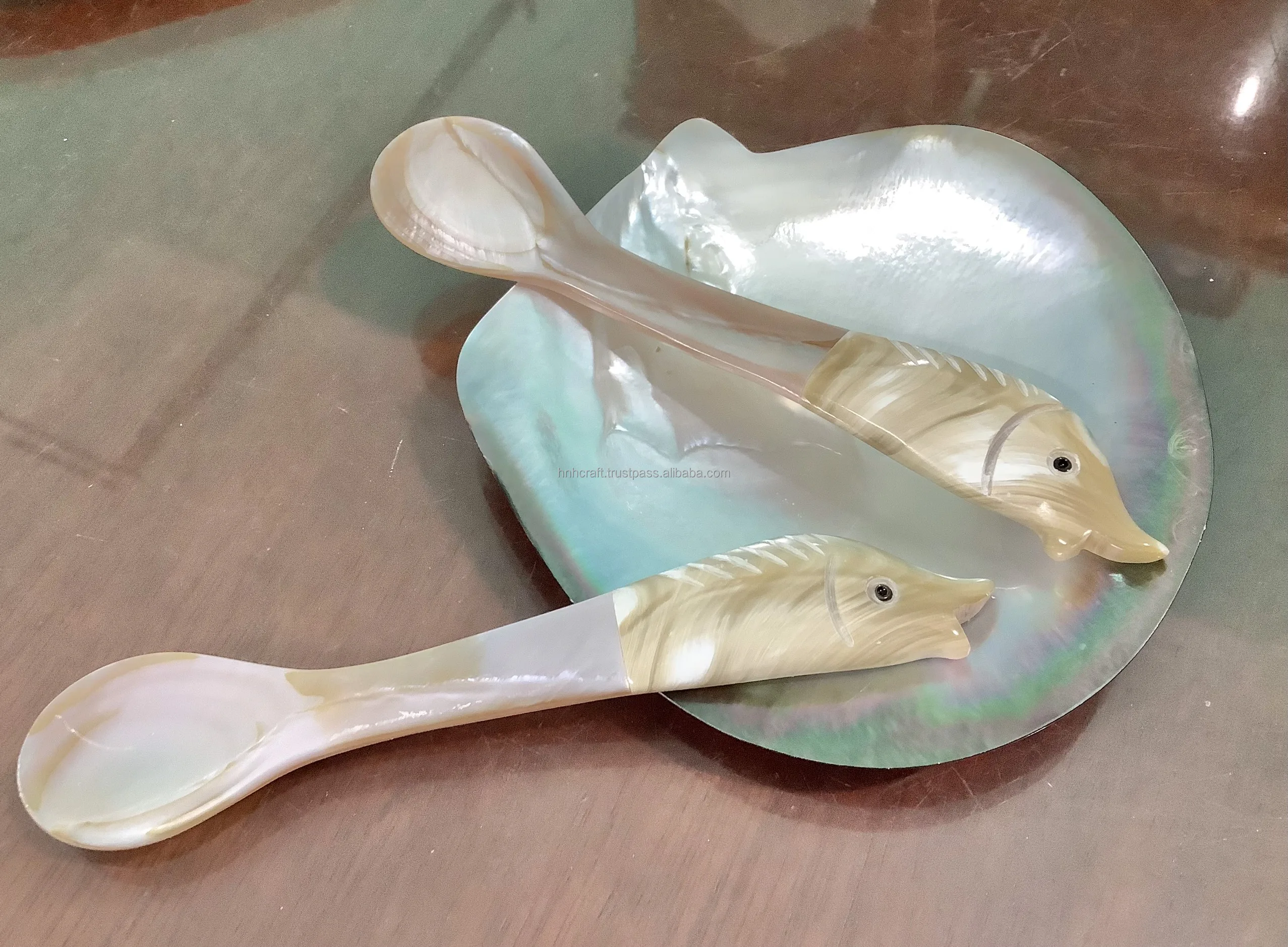 Handmade Serving Spoons Seashell Spoon for Dining Home Decor OEM Design in Vietnam Factory